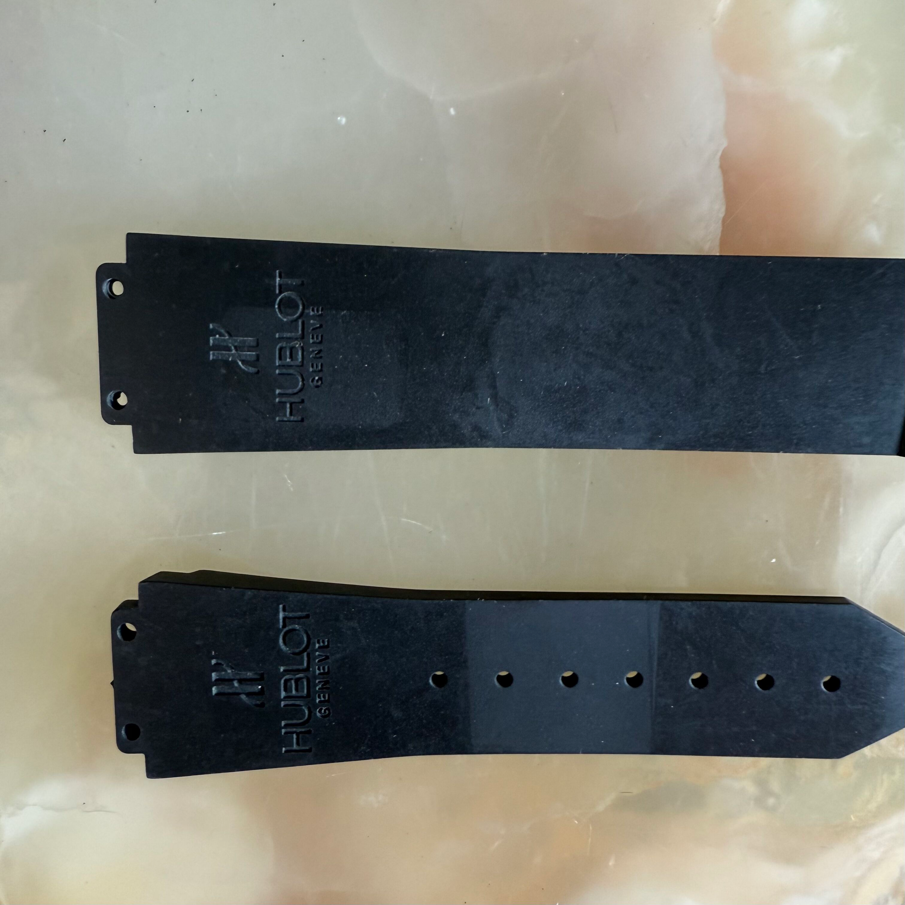 Authentic Hublot Black Rubber Watch Strap Band 22mm 12-341-80 & 6-341-85
