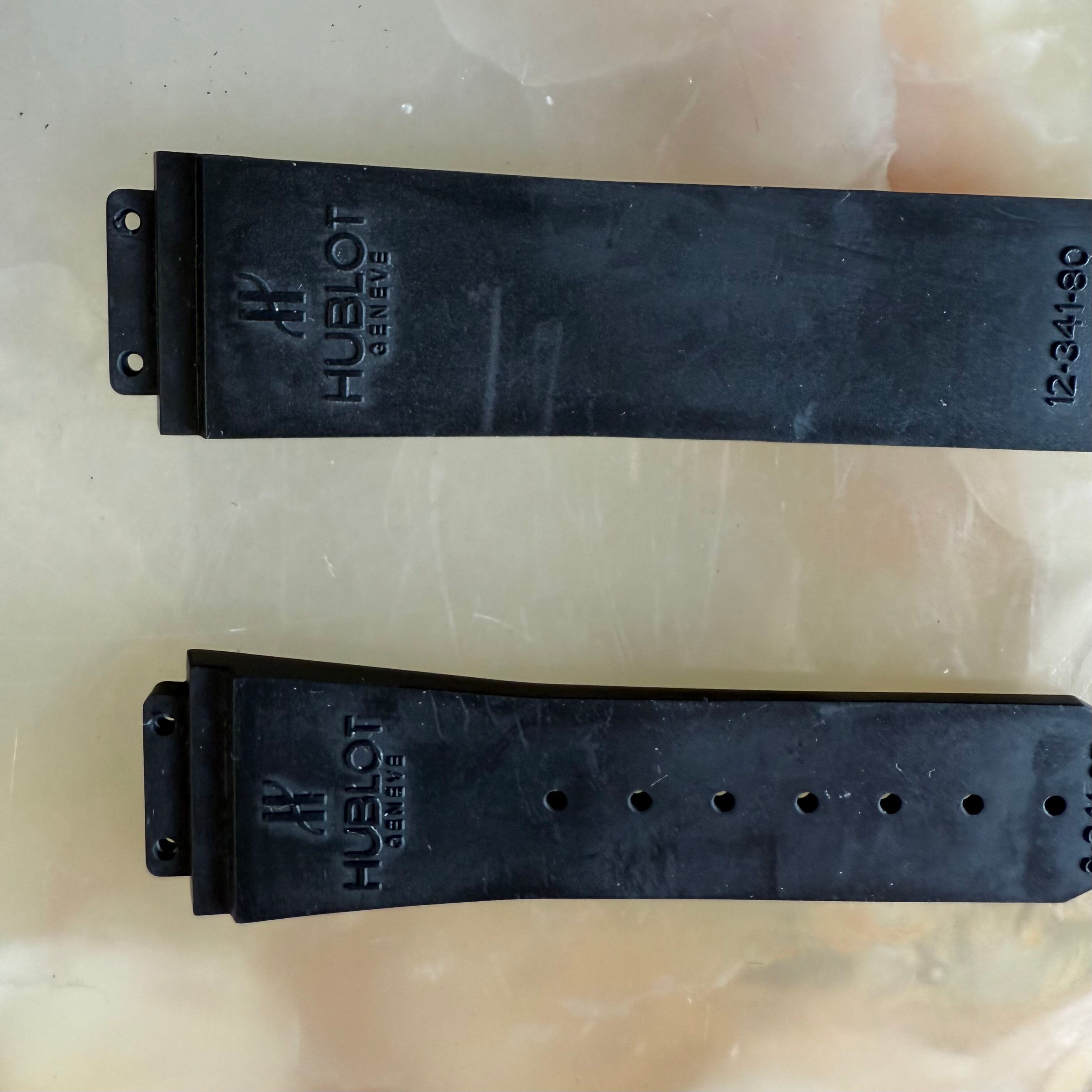 Authentic Hublot Black Rubber Watch Strap Band 22mm 12-341-80 & 6-341-85