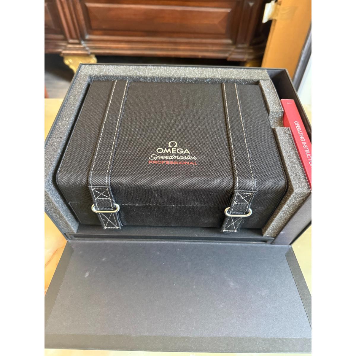Omega Speedmaster Moonwatch Chronograph Black Dial Watch 310.32.42.50.01.002