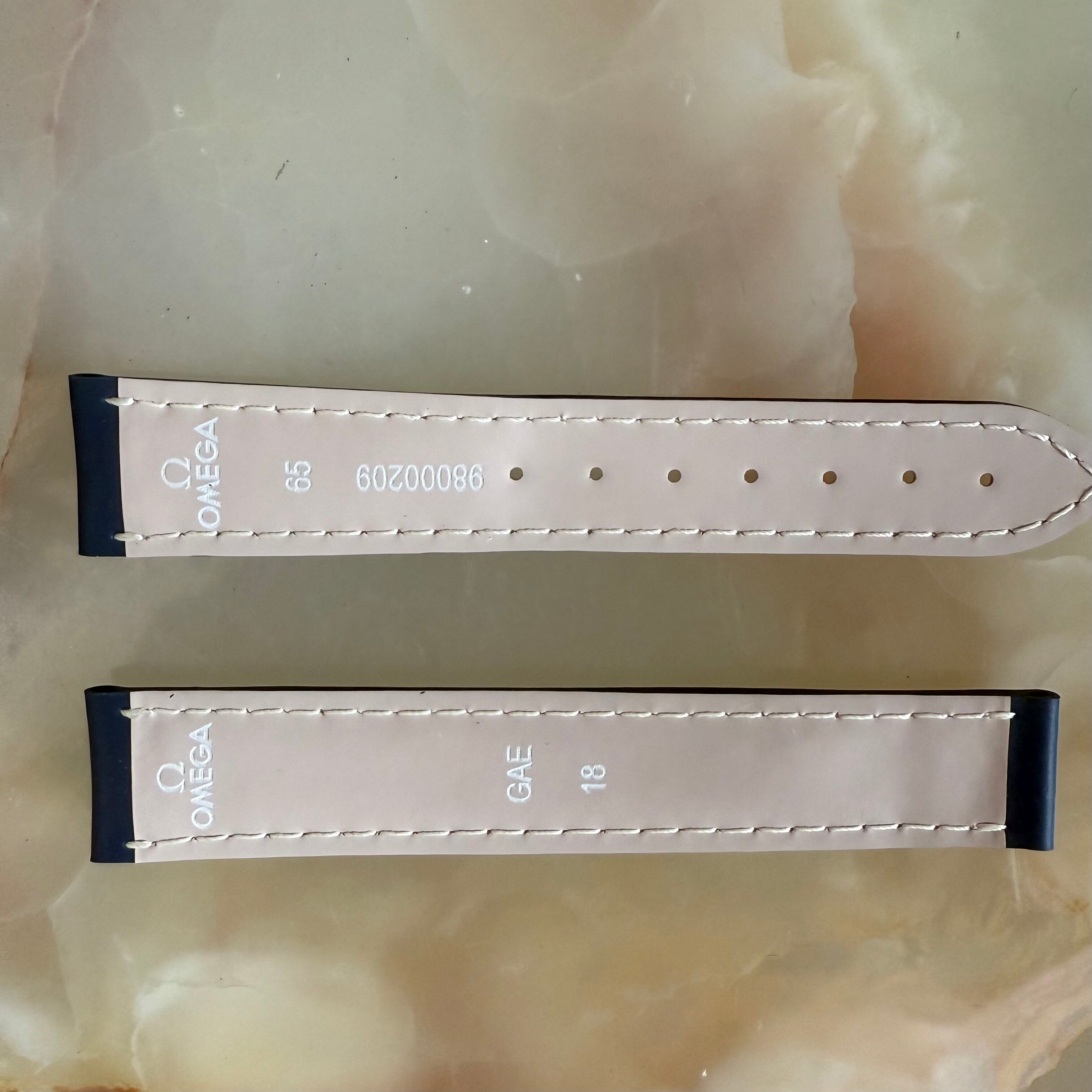 Authentic Omega Diver Blue Rubber Watch Strap Band 18mm 98000209