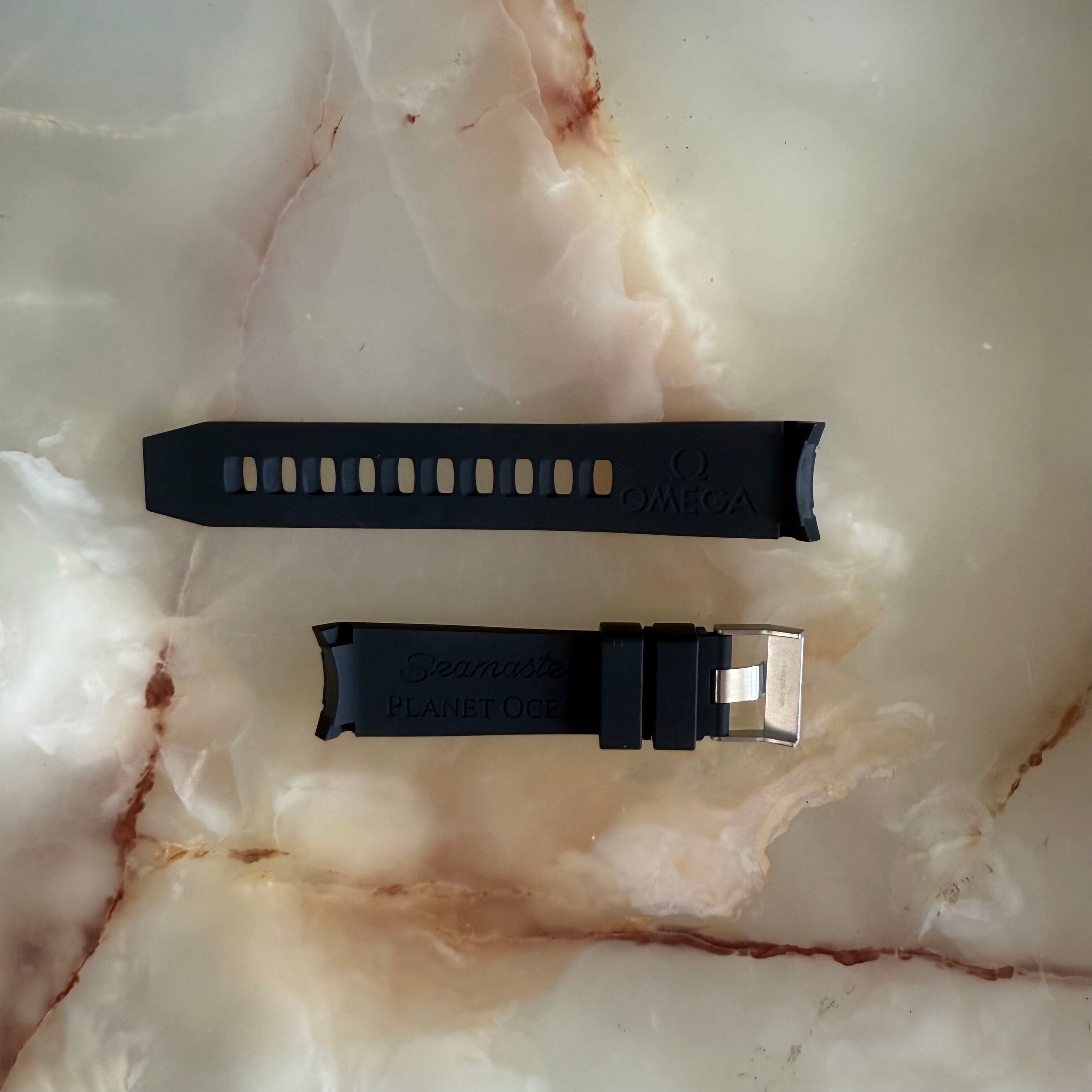 Authentic Omega Seamaster Planet Ocean Black Rubber Watch Strap Band 22mm w Buckle 98000145