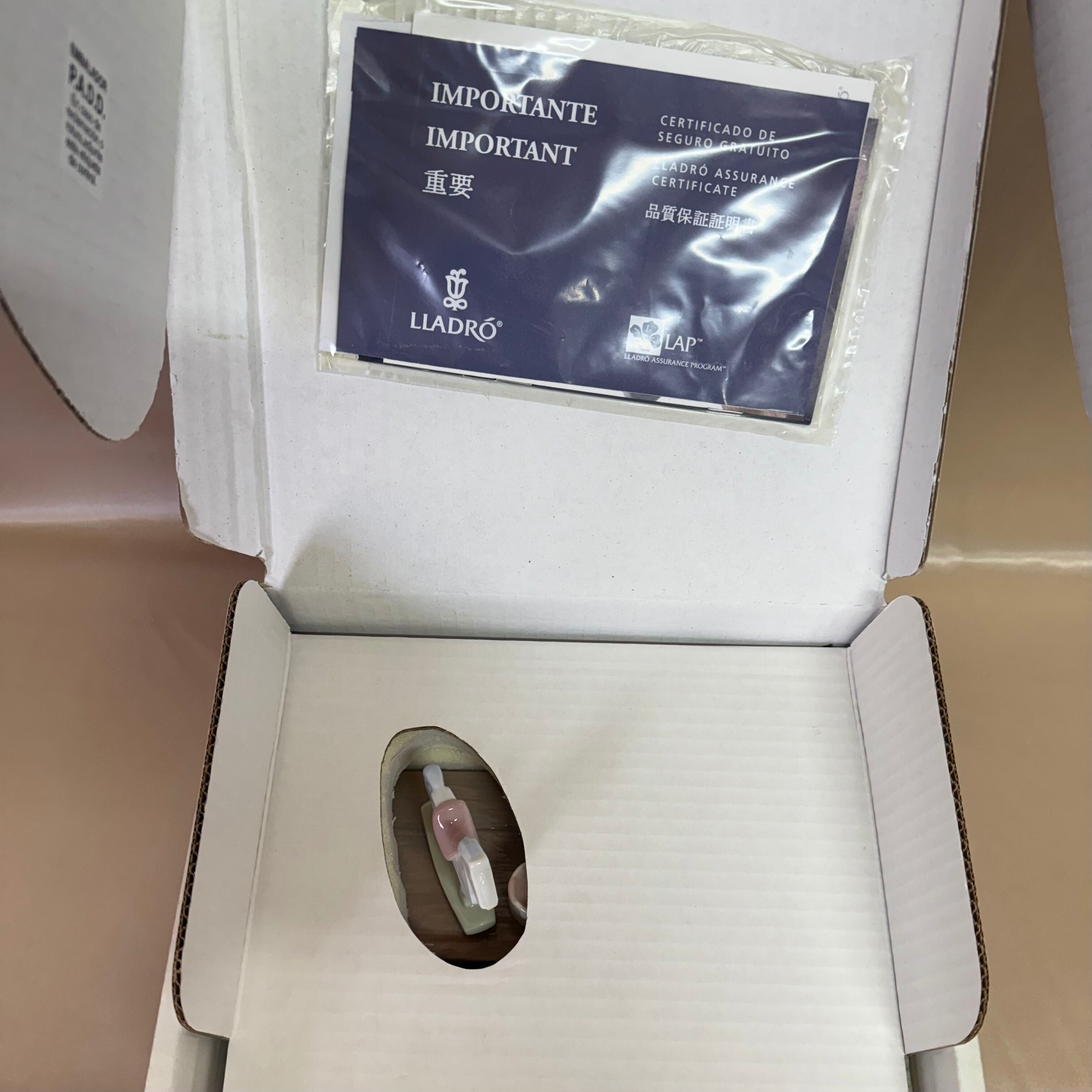 LLADRO Where The Presents Are Made-Boxed Santa's Magical Workshop Figure 6892