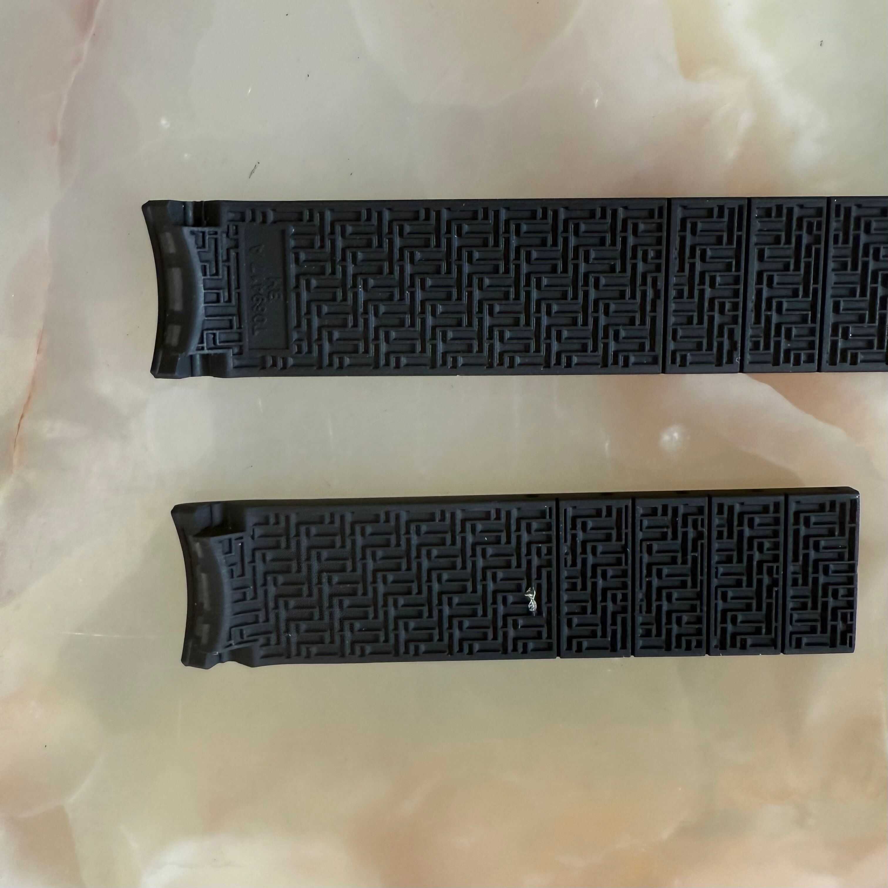 Authentic Tissot Black Rubber Watch Strap Band 20mm T069417A