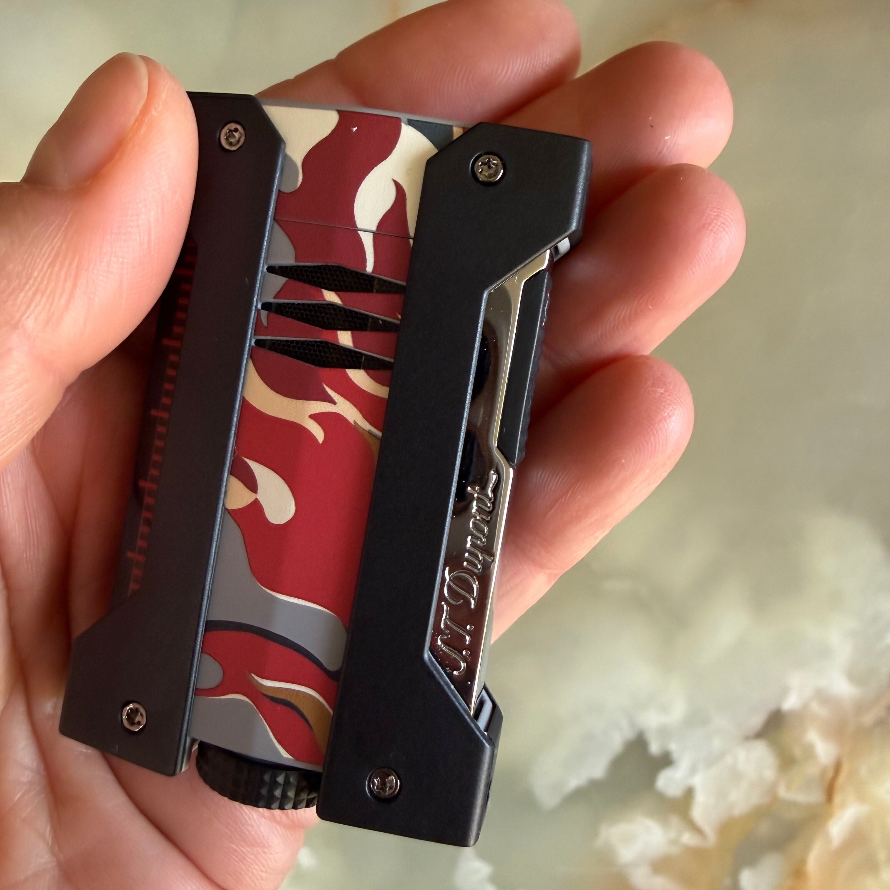 S.T. Dupont Defi Extreme Camo Red Lighter 021451