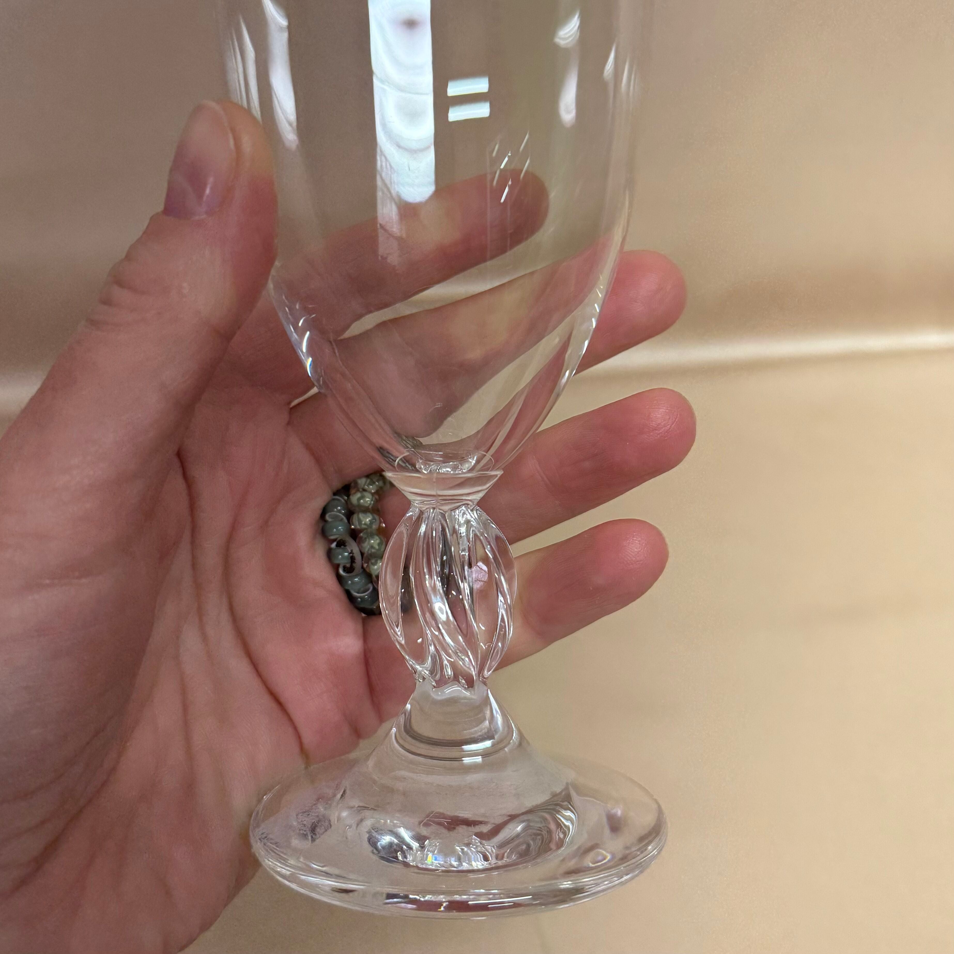 Lalique Crystal Frejus Burgundy Wine Glass