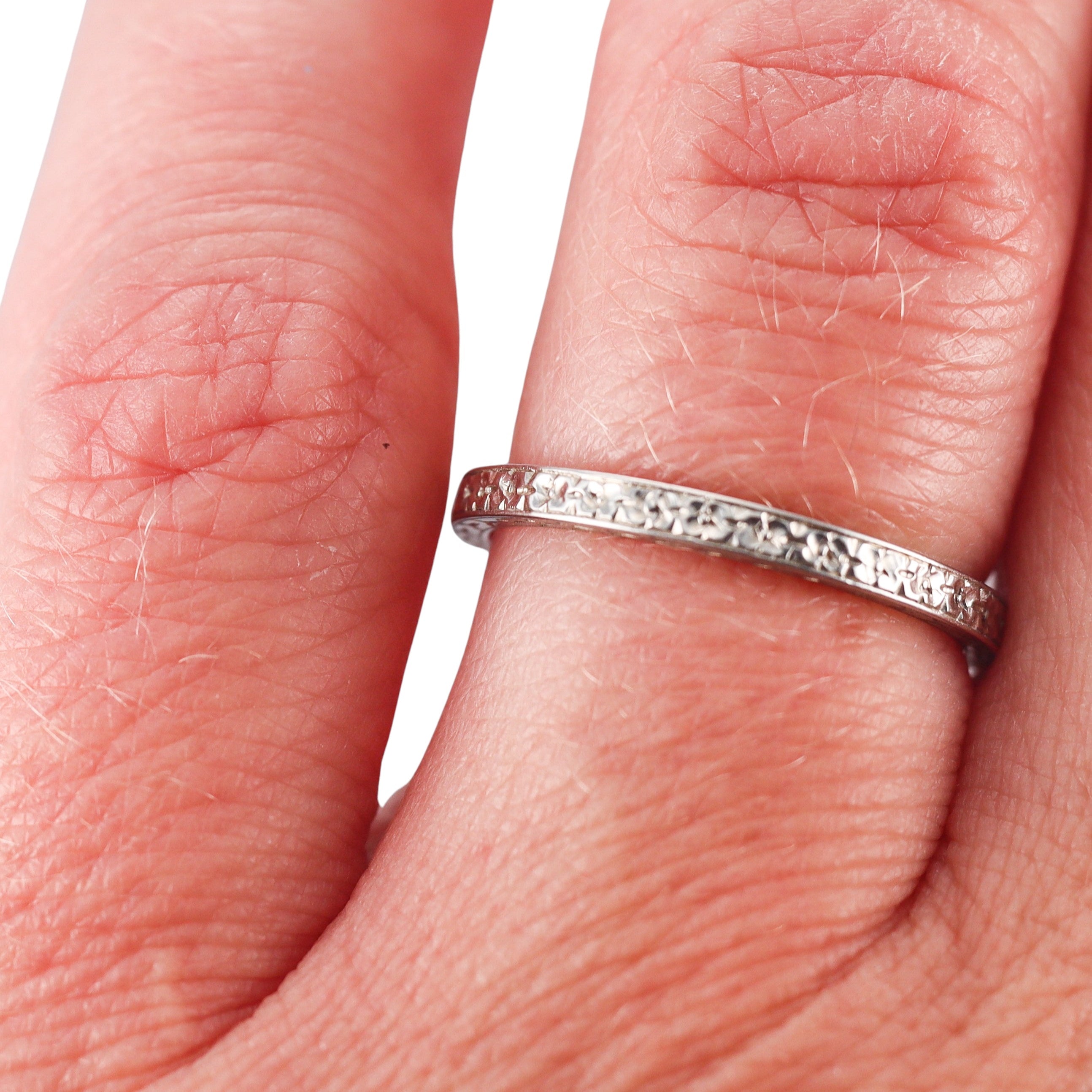 Art Deco Blossom 18k Wedding Band Ring