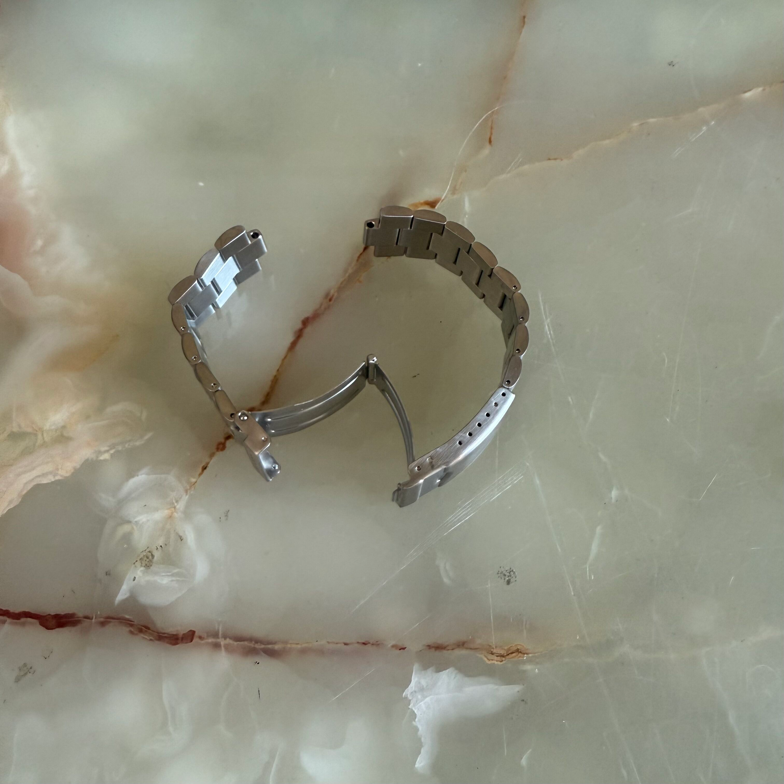 Authentic Hamilton Steel Watch Bracelet 22mm H605915103