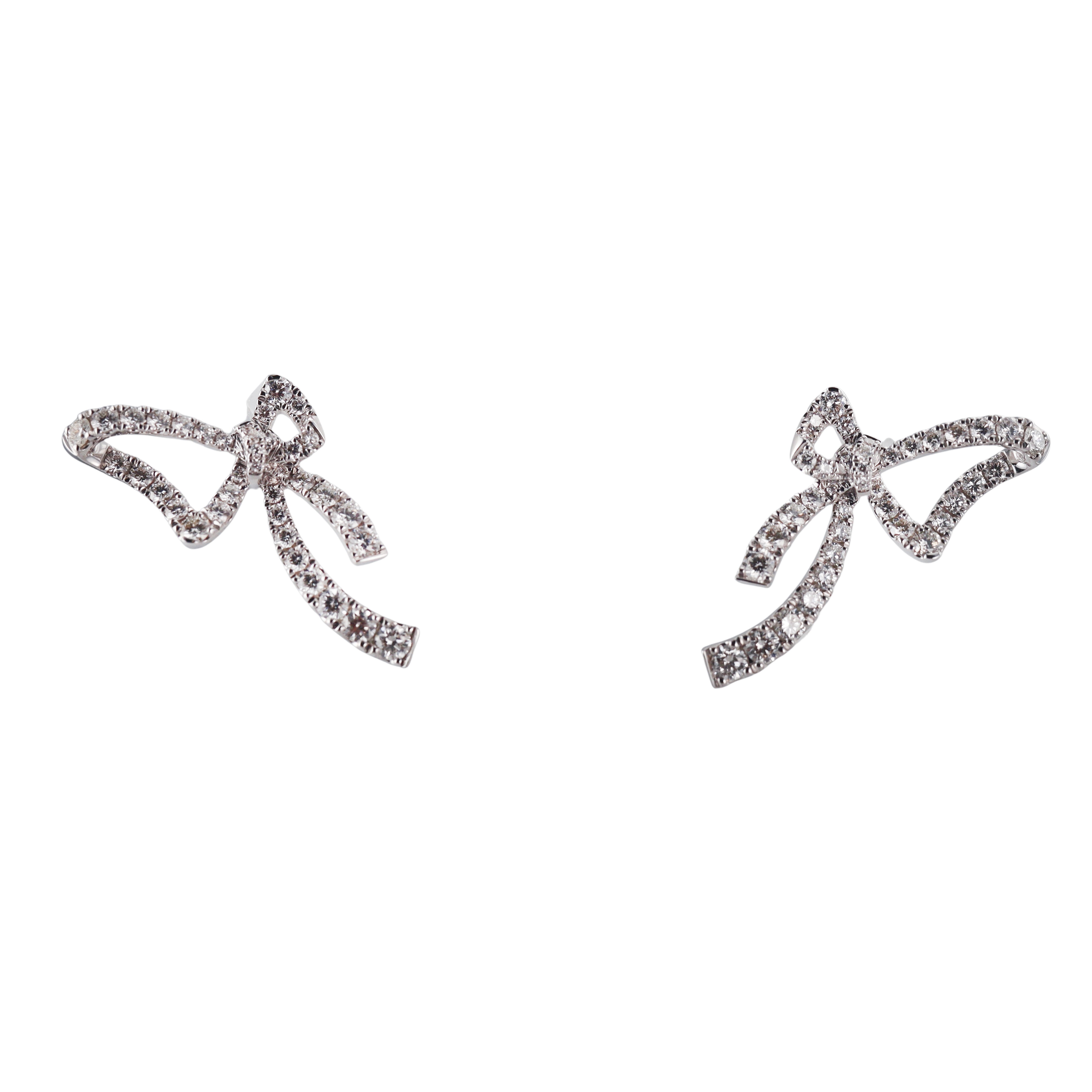 Memoire by Hearts on Fire 18k Diamond Bow Stud Earrings