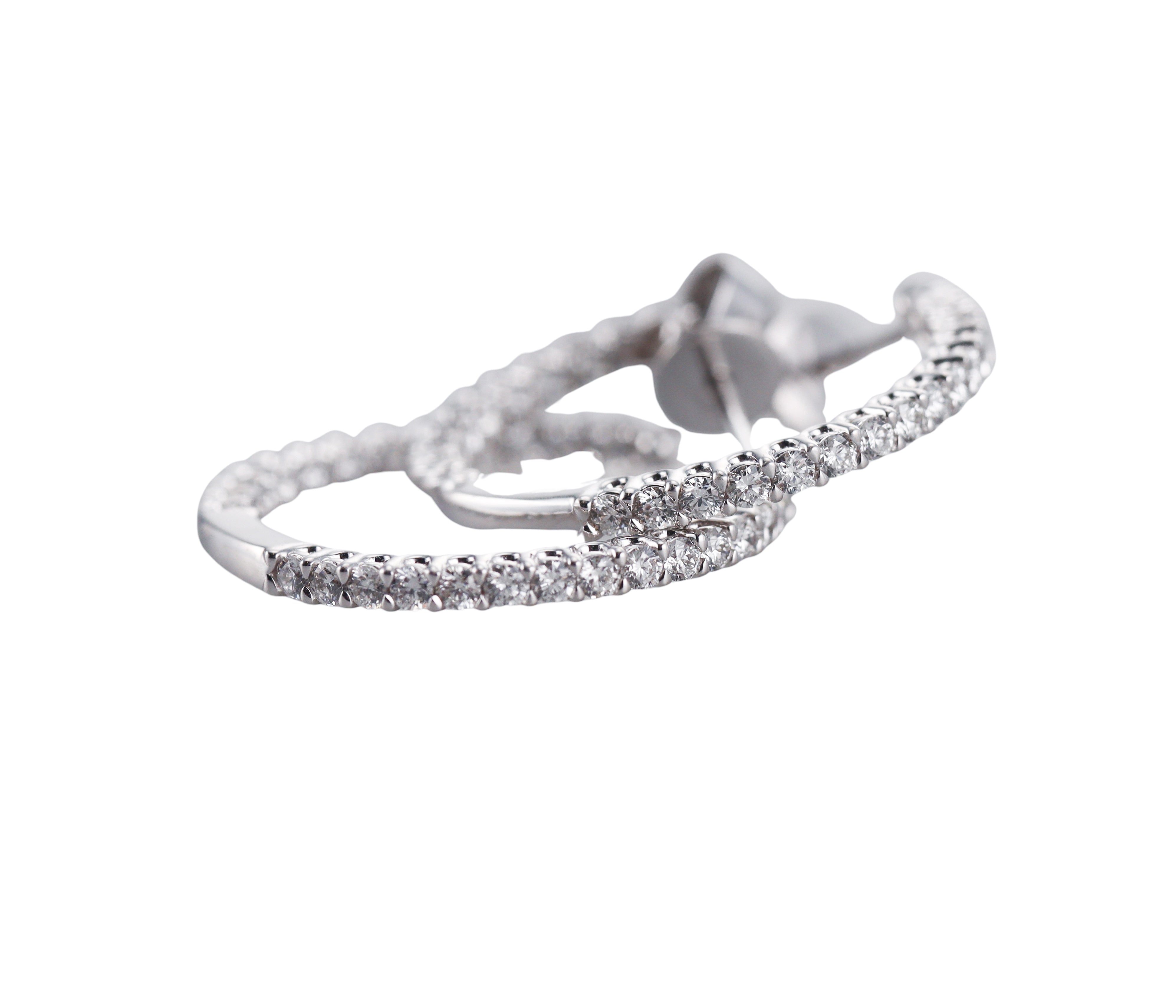 Memoire by Hearts on Fire 18k Gold Diamond Shared Prong Round Hoops Earrings