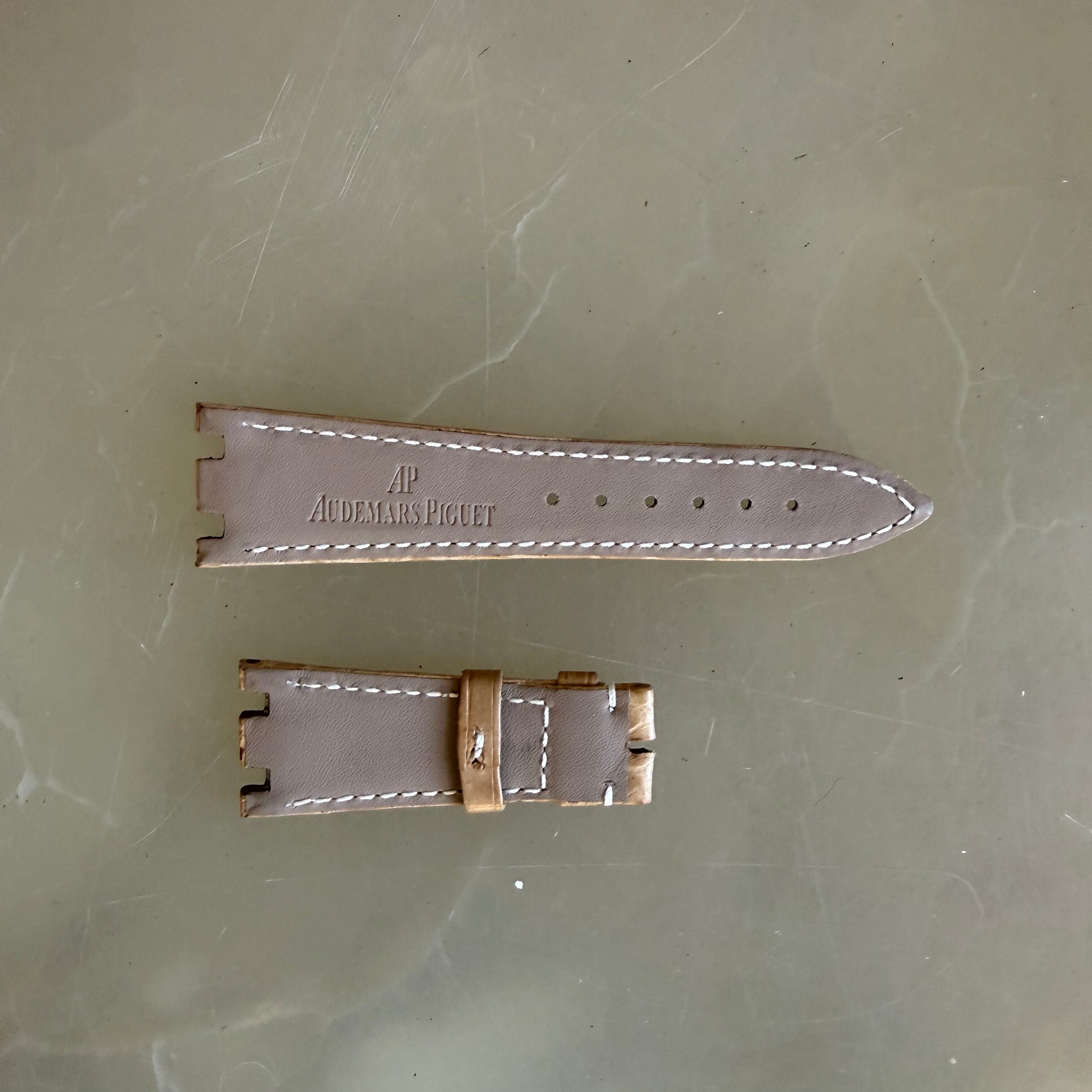 Authentic Audemars Piguet Royal Oak Beige Crocodile Watch Band Strap 21.5mm