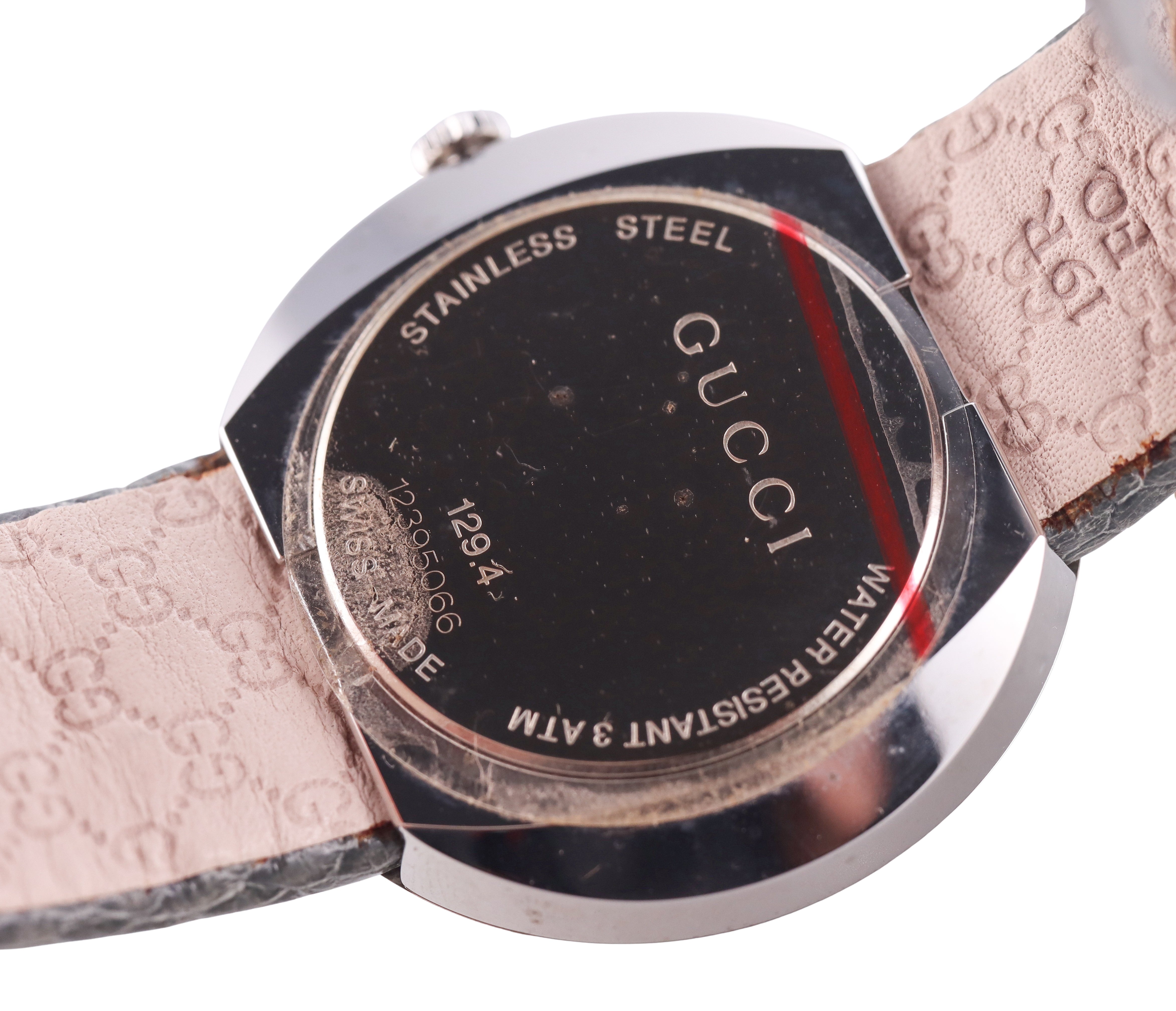 Gucci U-Play Leather Quartz Watch 129.4 YA129401