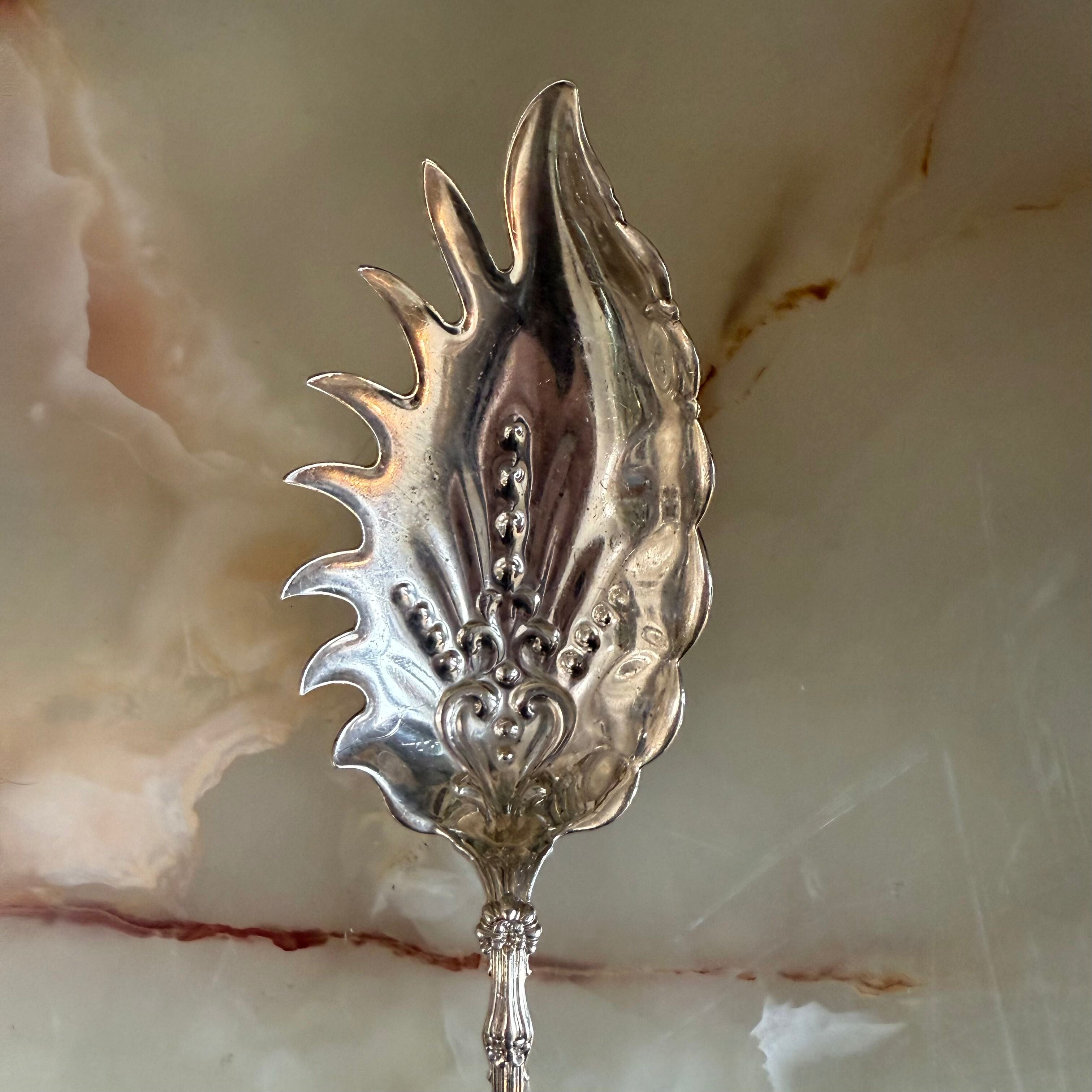 Whiting Radiant Sterling Solid Macaroni Server