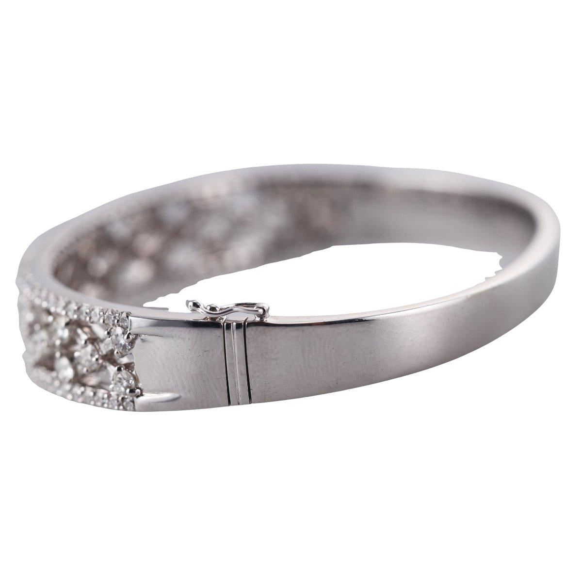 18k White Gold Diamond Bangle Bracelet