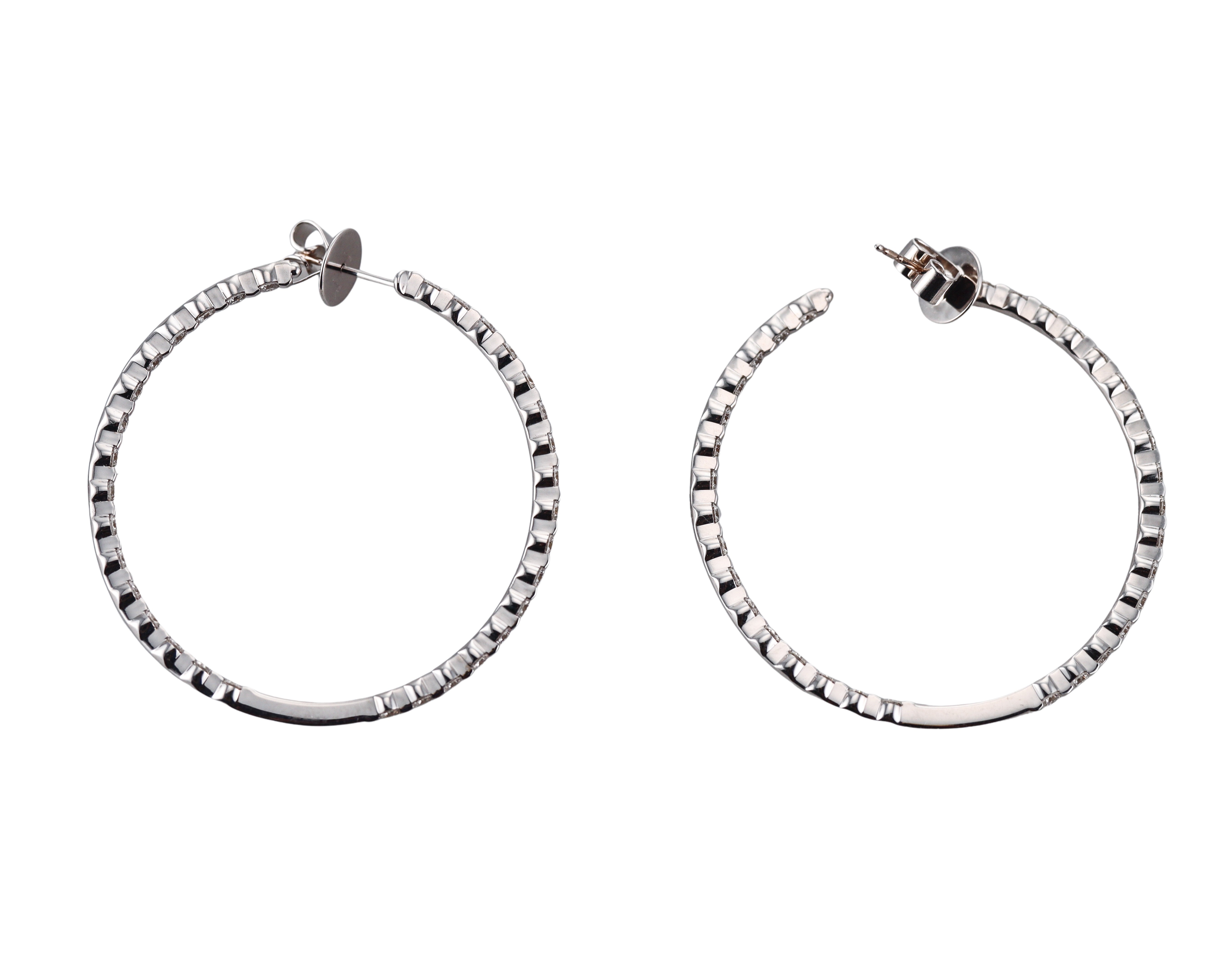 Memoire by Hearts on Fire 18k Gold Diamond Prong Round Hoops Earrings