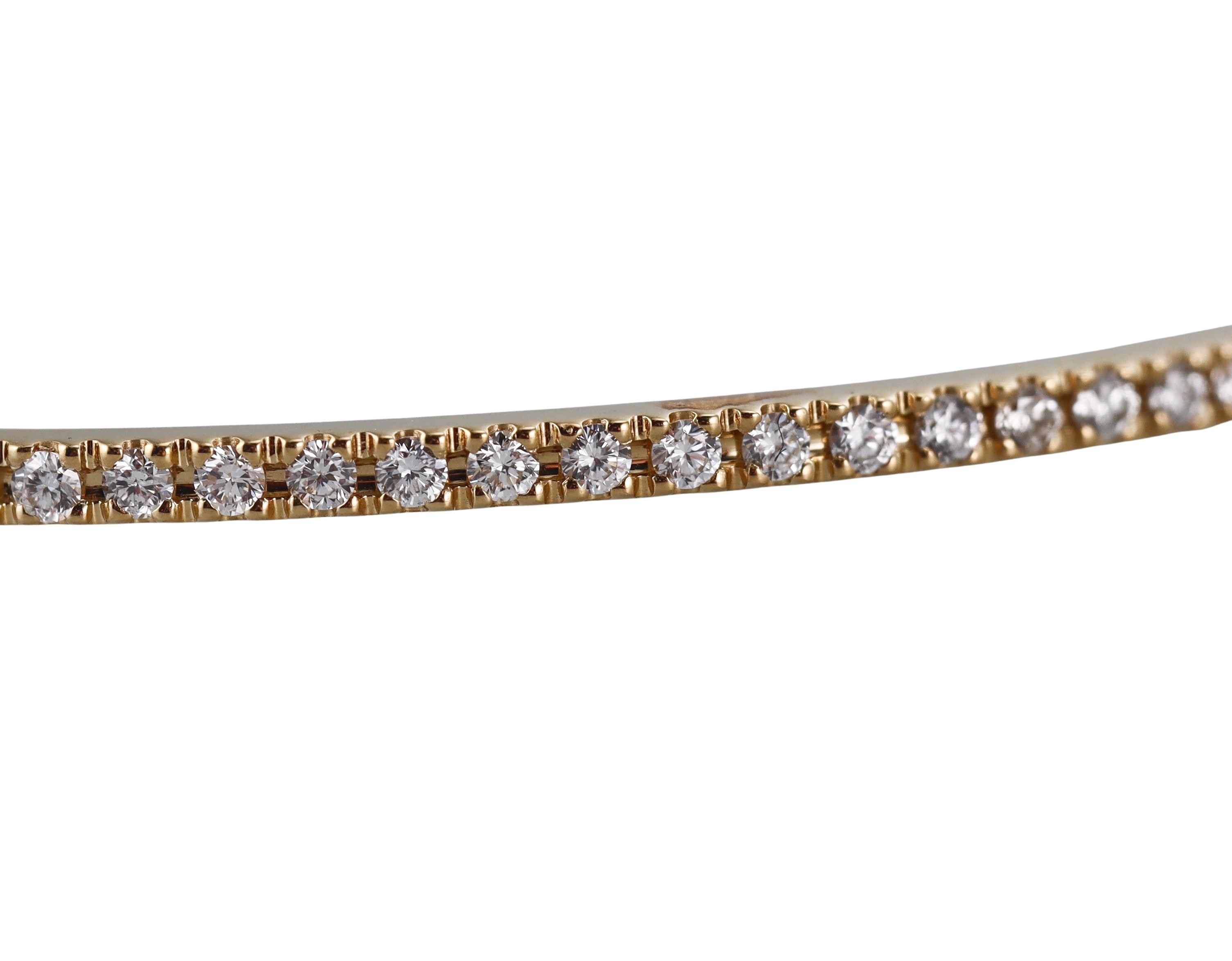 Memoire by Hearts on Fire 18k Gold Diamond Hoops Earrings
