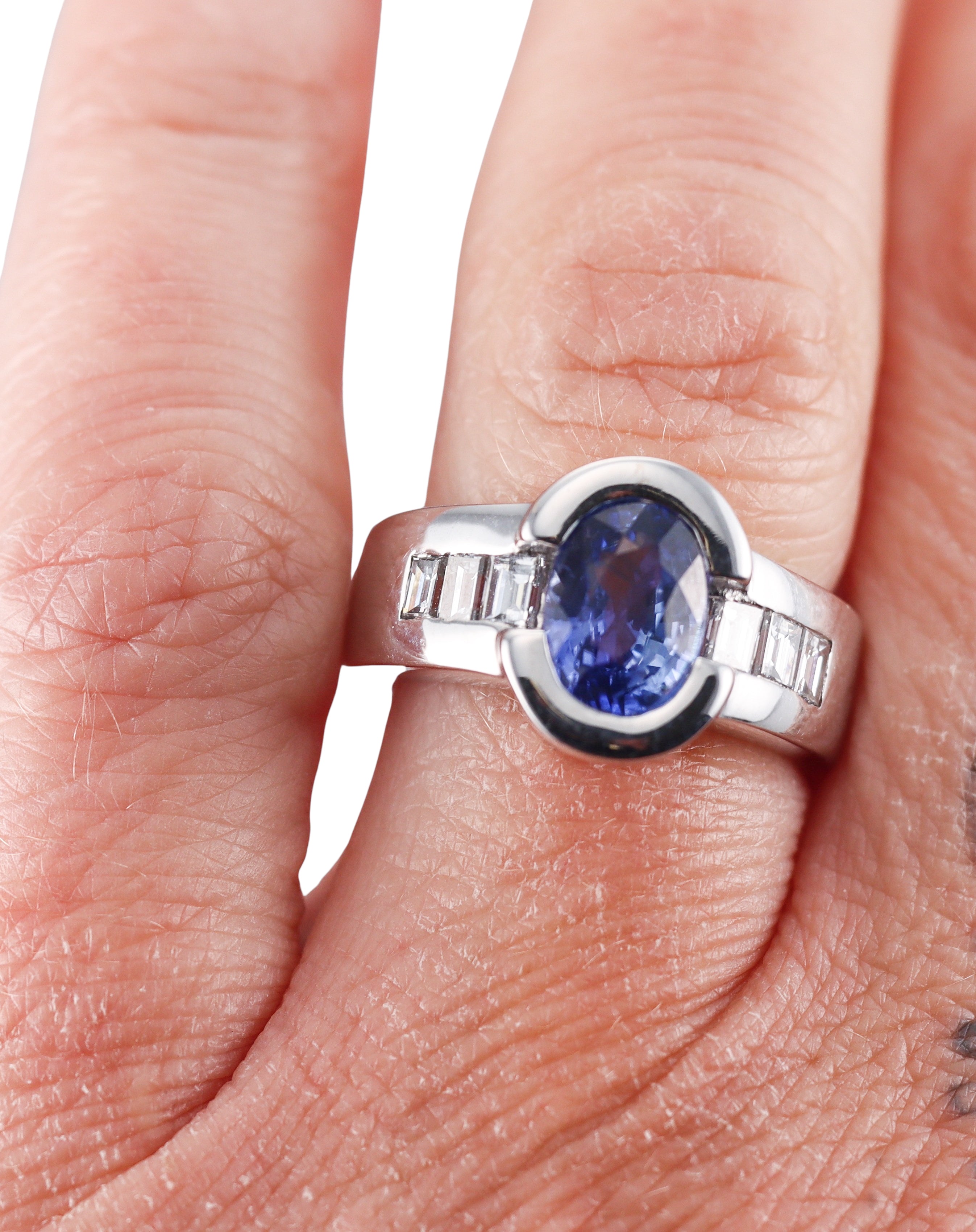 Vintage Gold 2.65ct Sapphire Diamond Ring