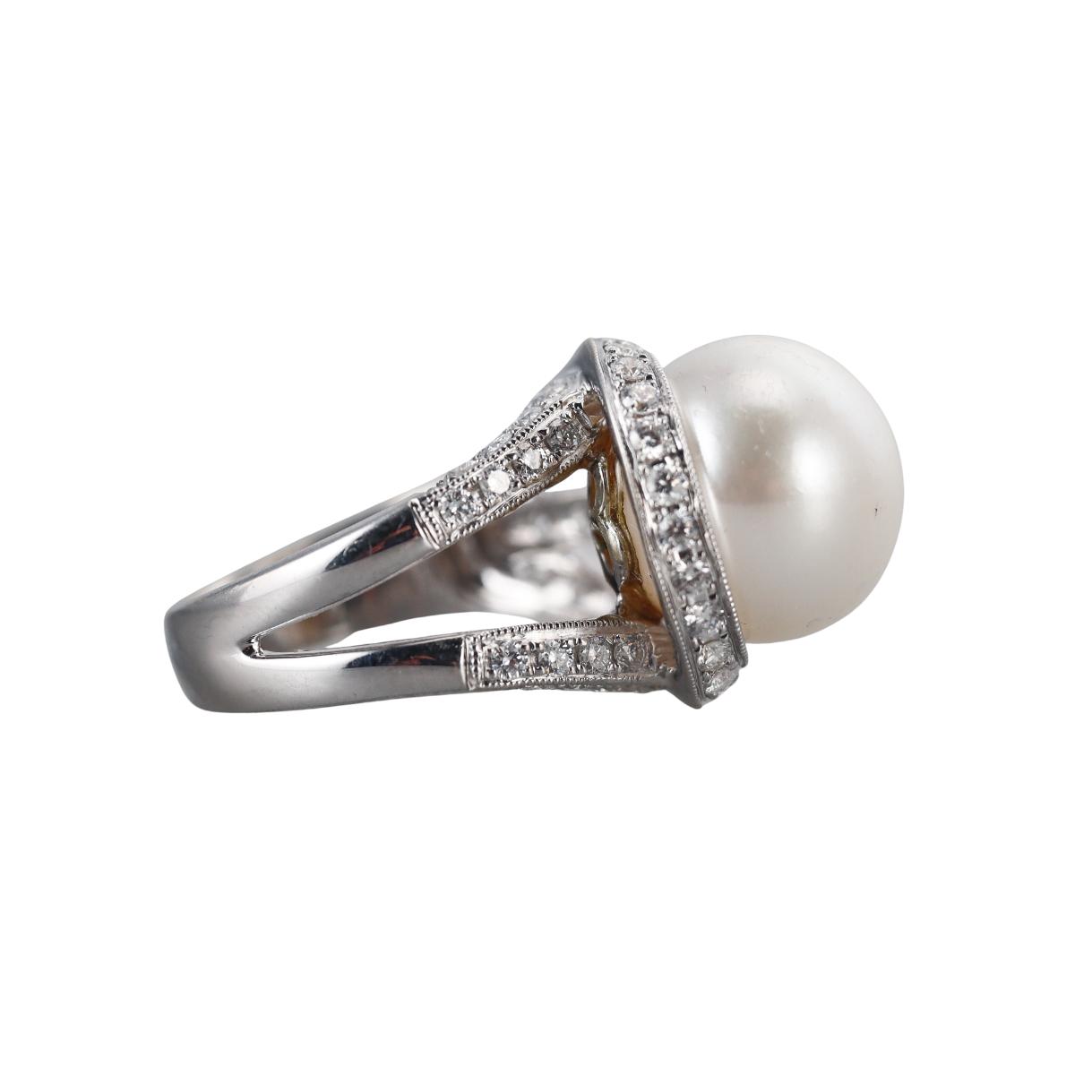 18k Gold South Sea Pearl Diamond Ring