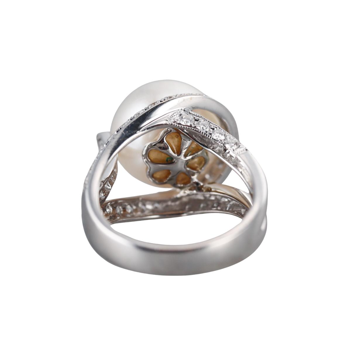 18k Gold South Sea Pearl Diamond Ring