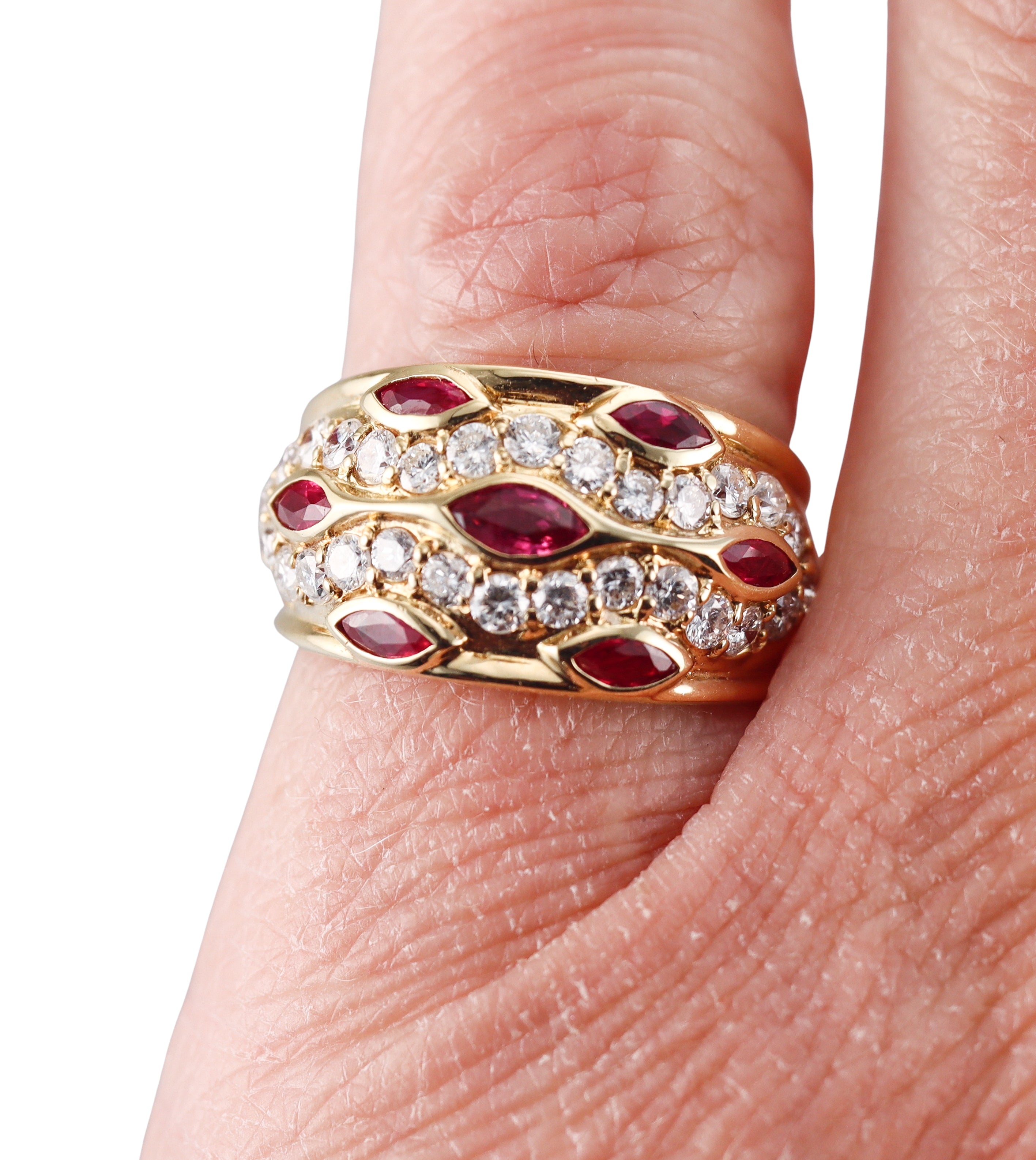 Vintage 18k Gold Ruby Diamond Ring Band