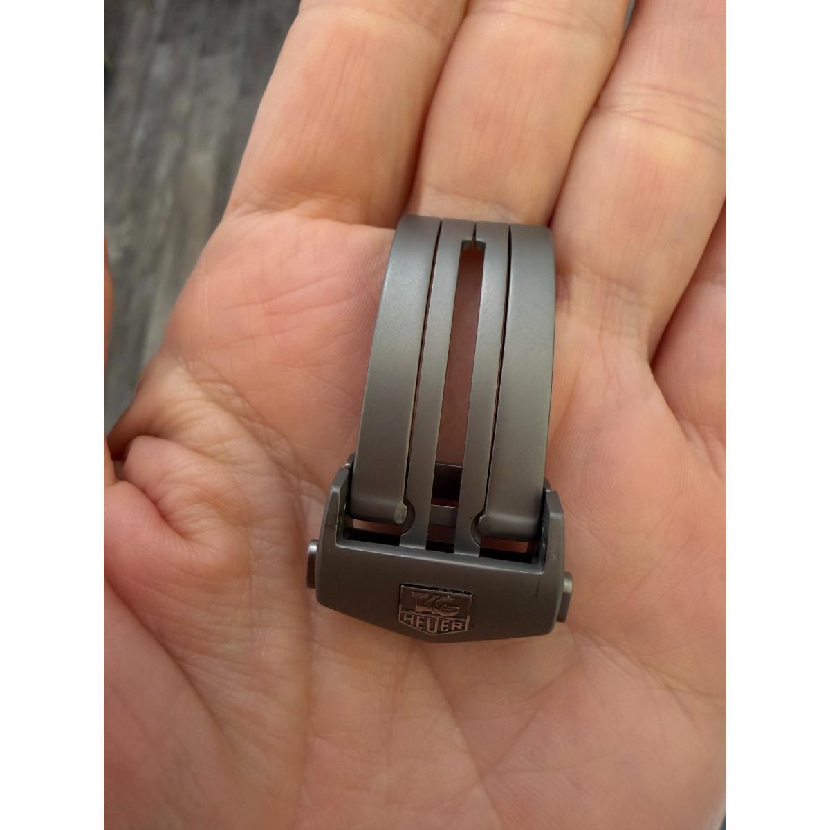 Authentic TAG Heuer Titanium 18mm Deployant Push Button Buckle Clasp FC5039