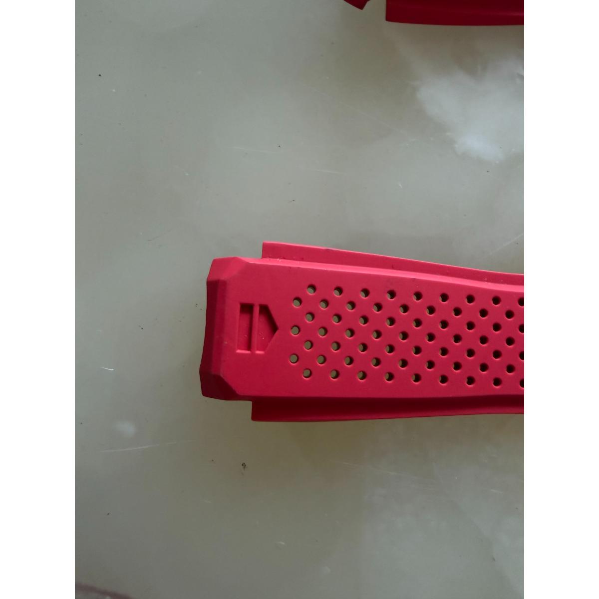 Authentic TAG Heuer Connected Smartwatch Red Rubber Watch Strap Band 22mm FT6057