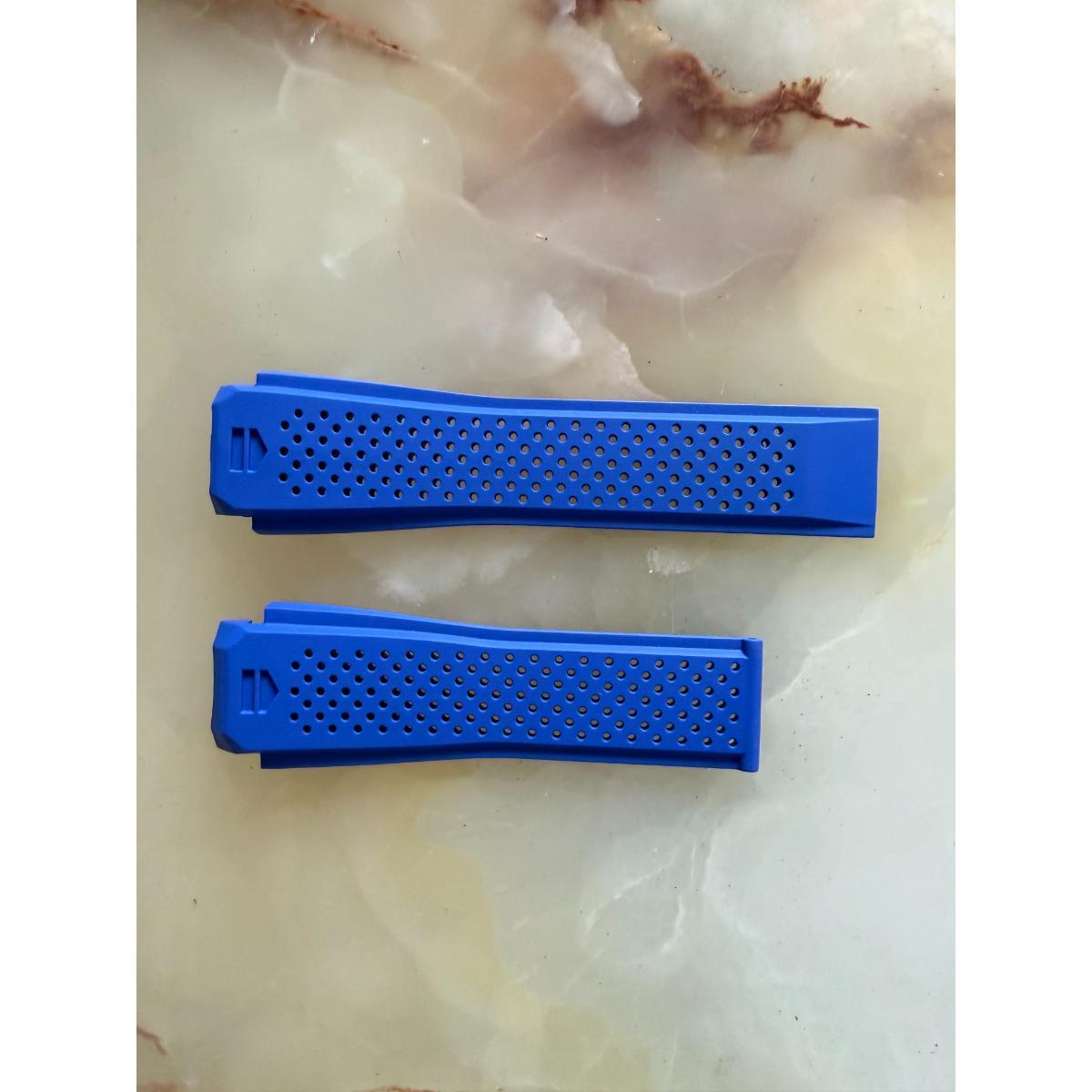 Authentic TAG Heuer Connected Smartwatch Blue Rubber Watch Band 22mm FT6058