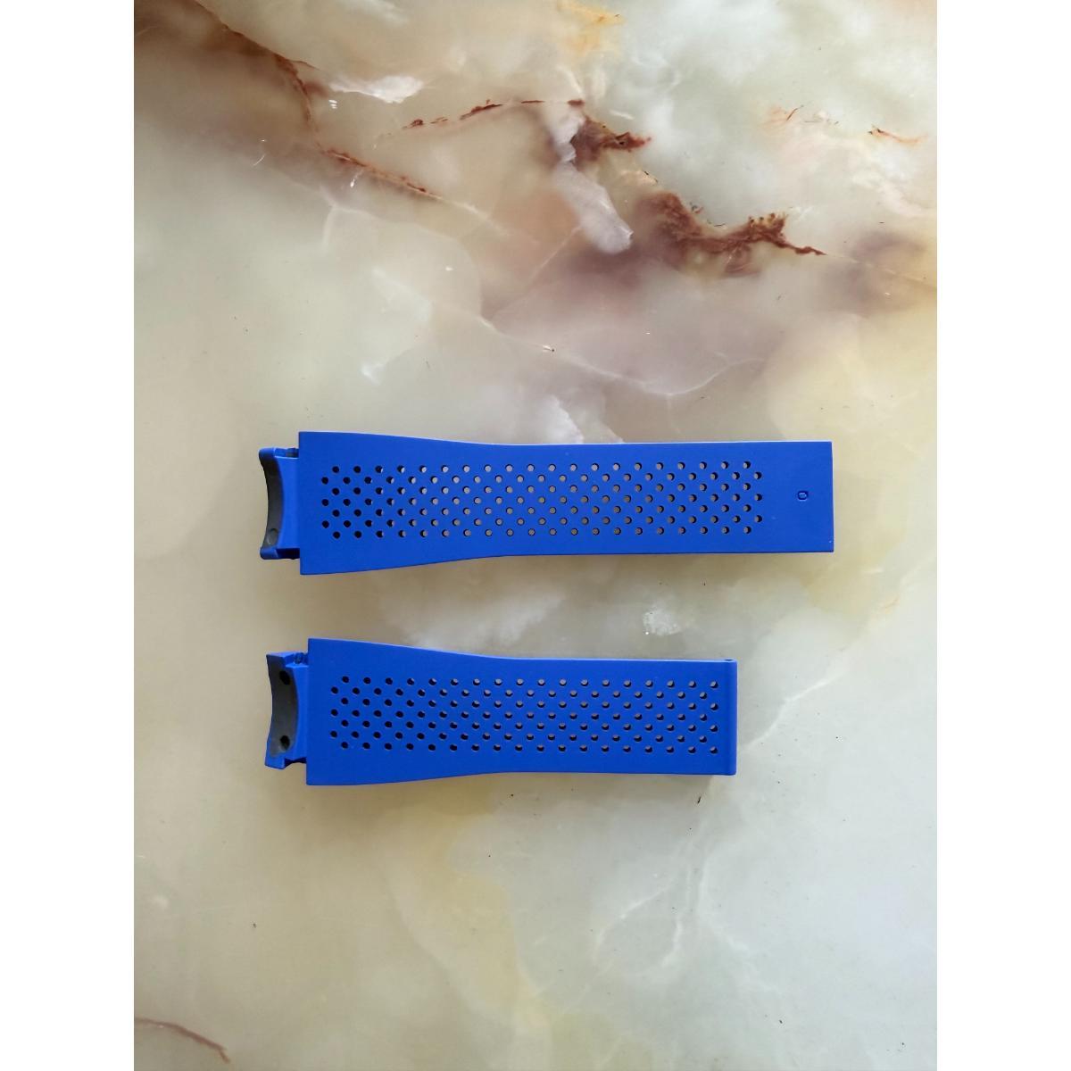 Authentic TAG Heuer Connected Smartwatch Blue Rubber Watch Band 22mm FT6058