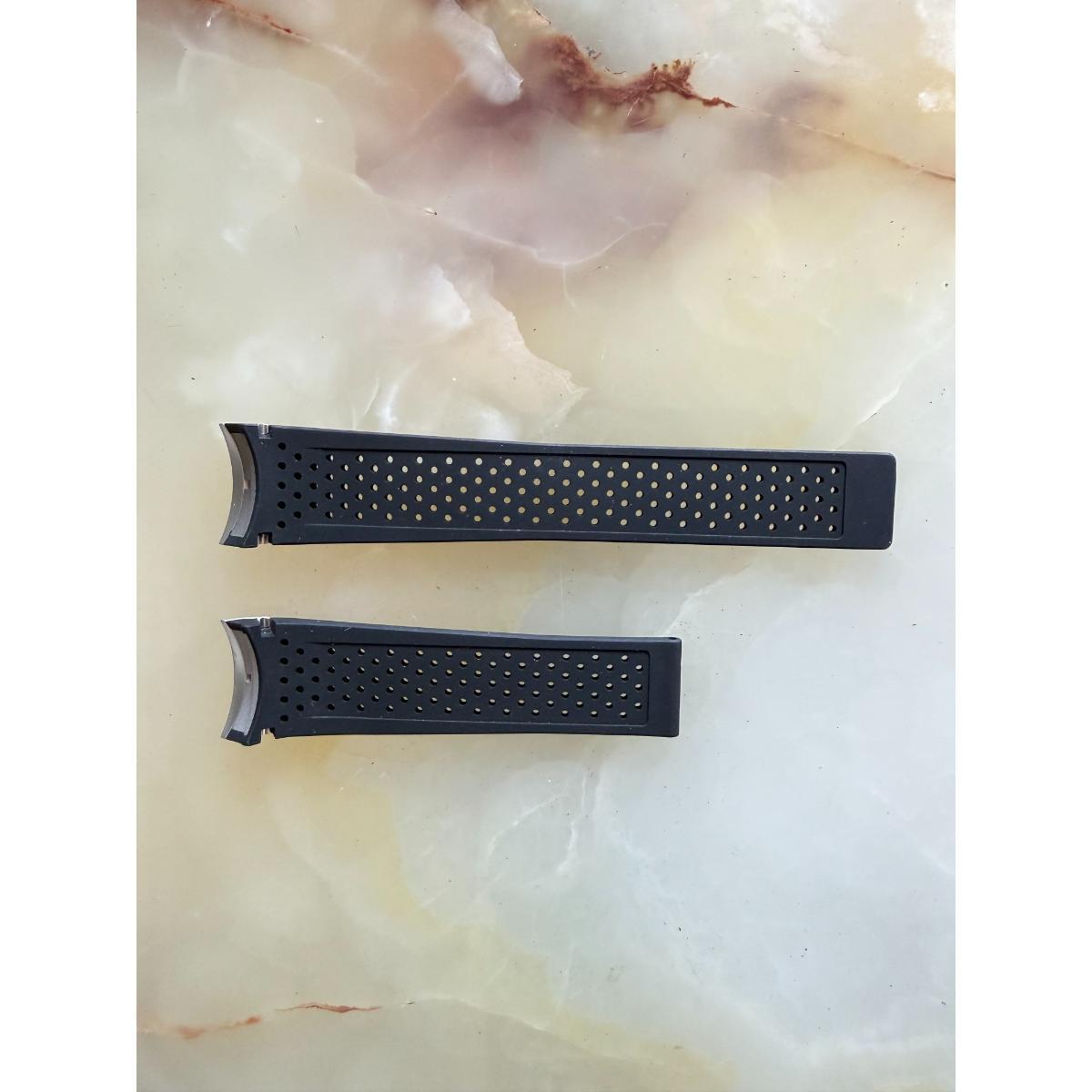 Authentic TAG Heuer Grand Carrera Black Rubber Steel Watch Band 22mm FT6016