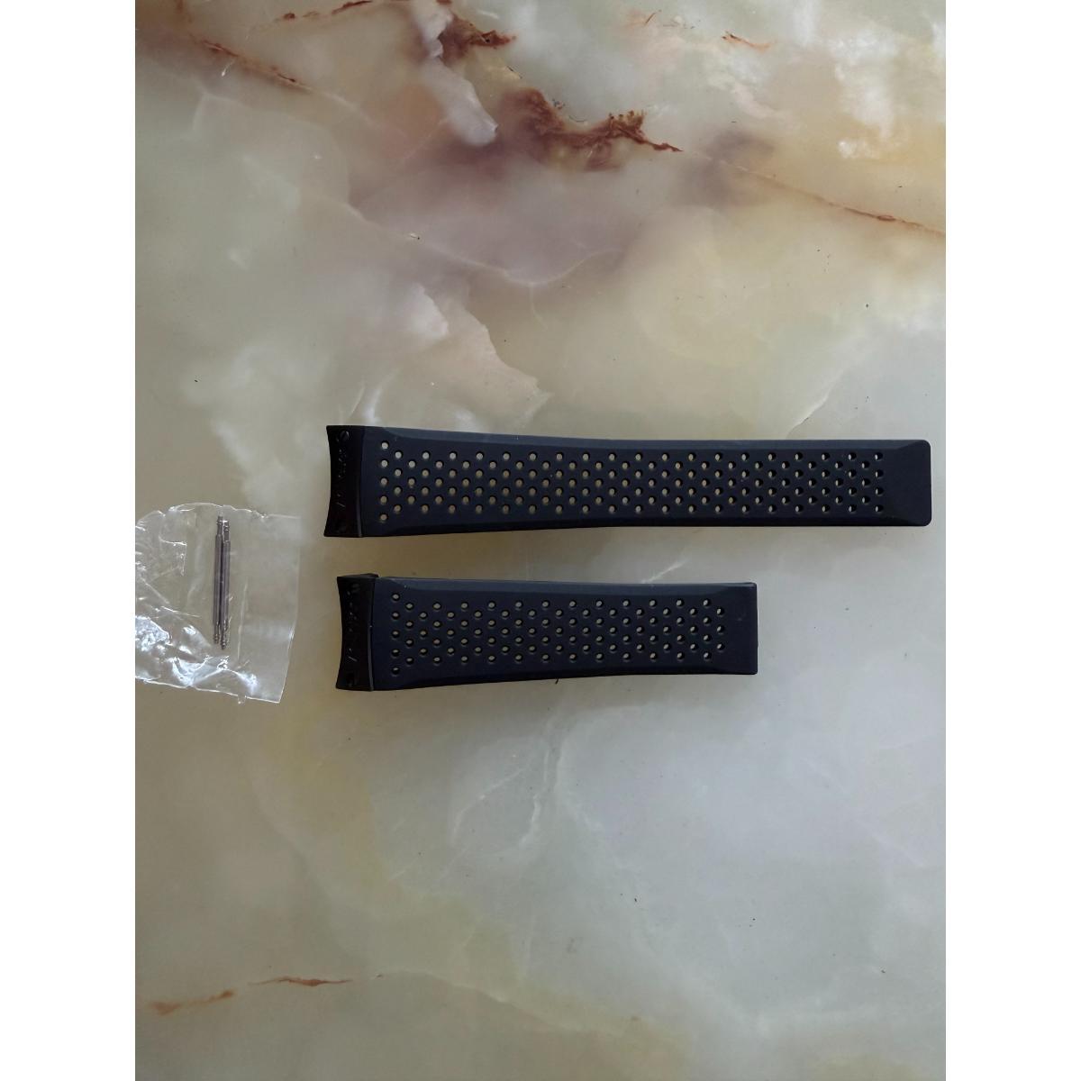 Authentic TAG Heuer Grand Carrera Black Rubber Watch Band 22mm FT6016