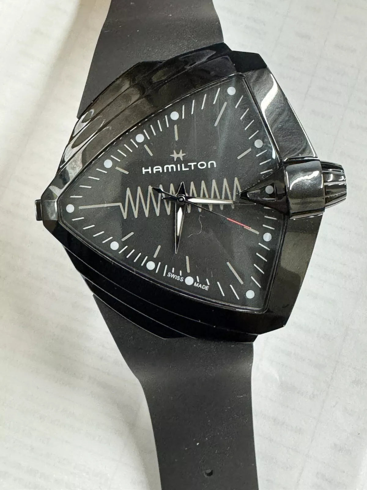 Hamilton Ventura Black Dial Quartz Men's Watch H426040