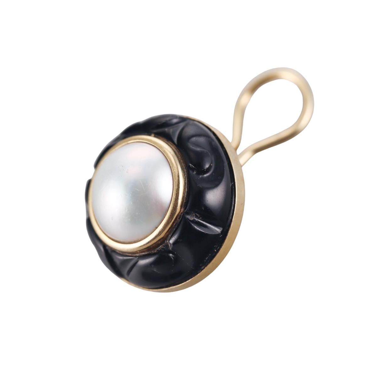 Seaman Schepps 18k Gold Mabe Pearl Onyx Button Earrings