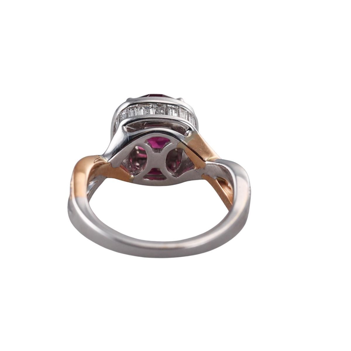 Hakman 18k Gold 4.50ct Garnet Diamond Ring
