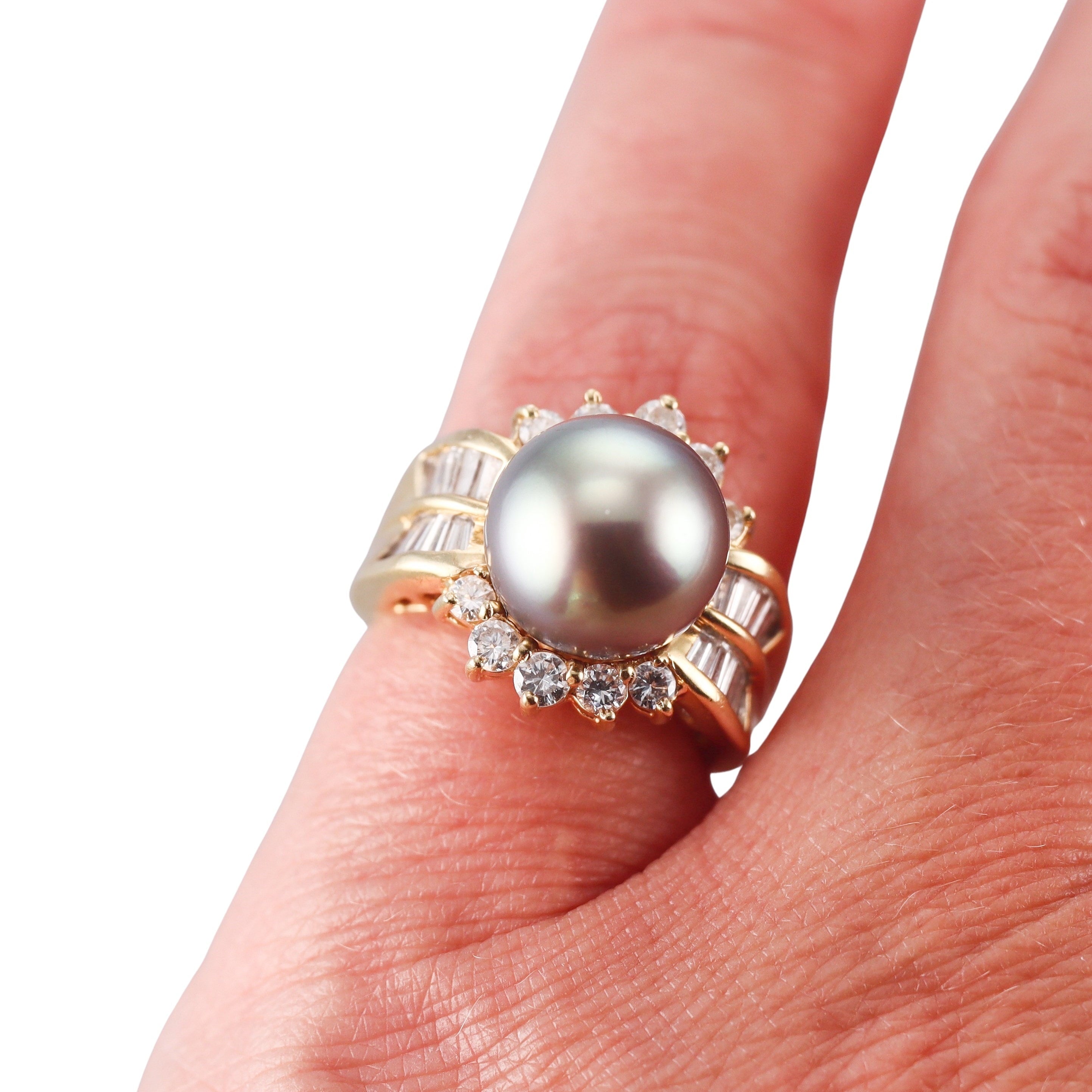 18k Yellow Gold Pearl Diamond Ring