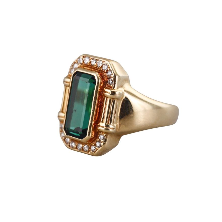 1980s Vintage 18k Gold Green Tourmaline Diamond Ring