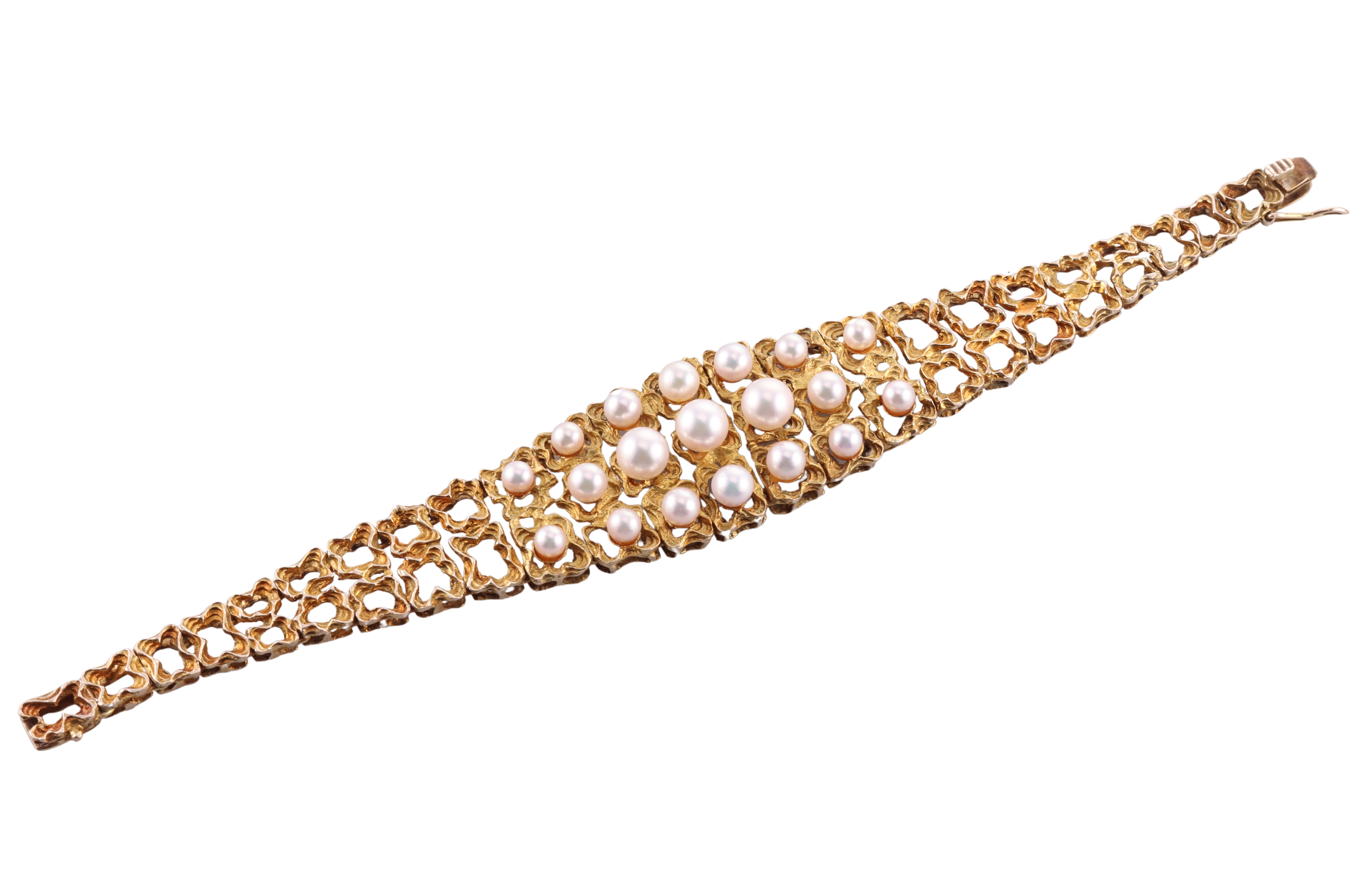 English 1970s 9k Gold Pearl Bracelet