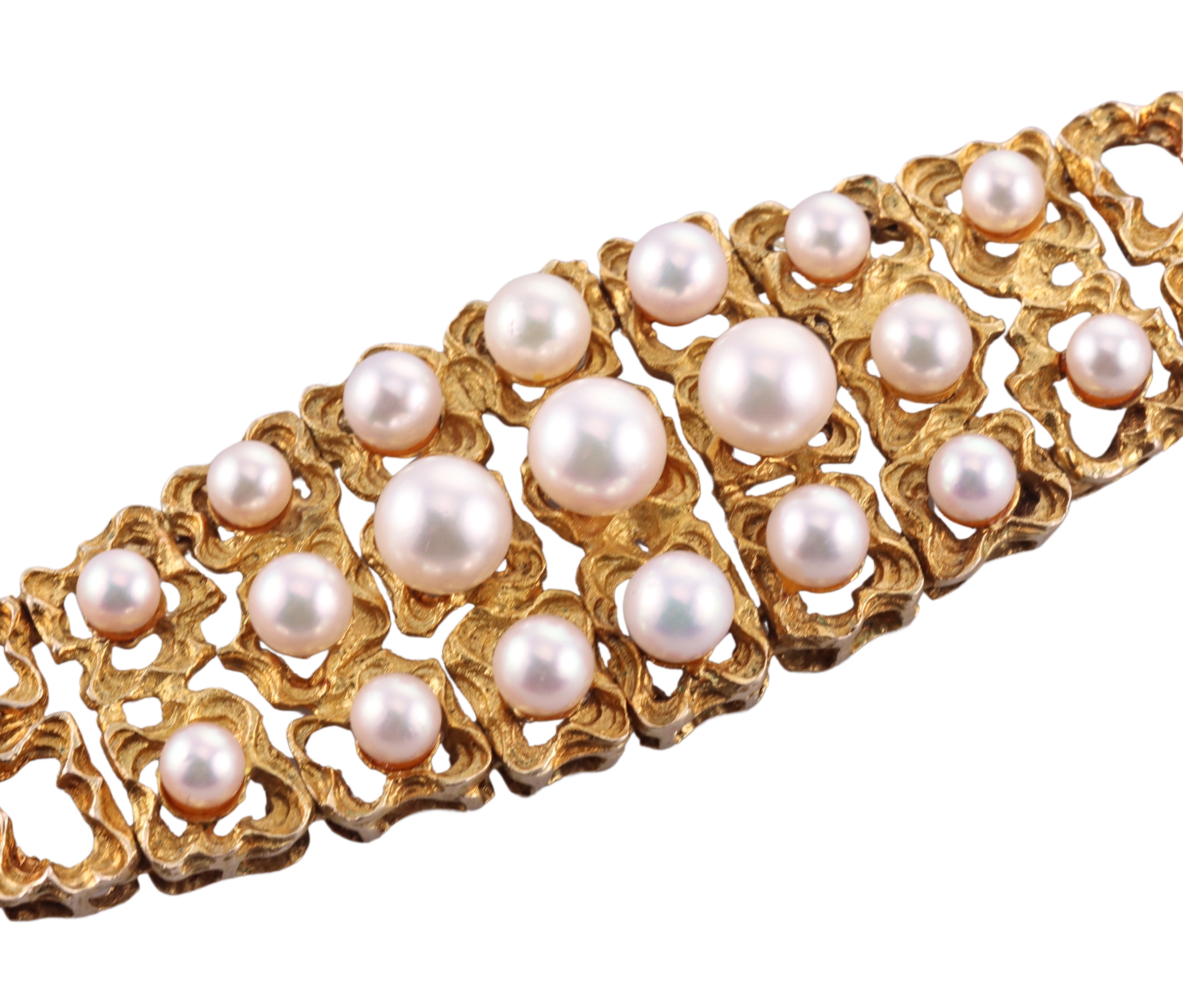 English 1970s 9k Gold Pearl Bracelet