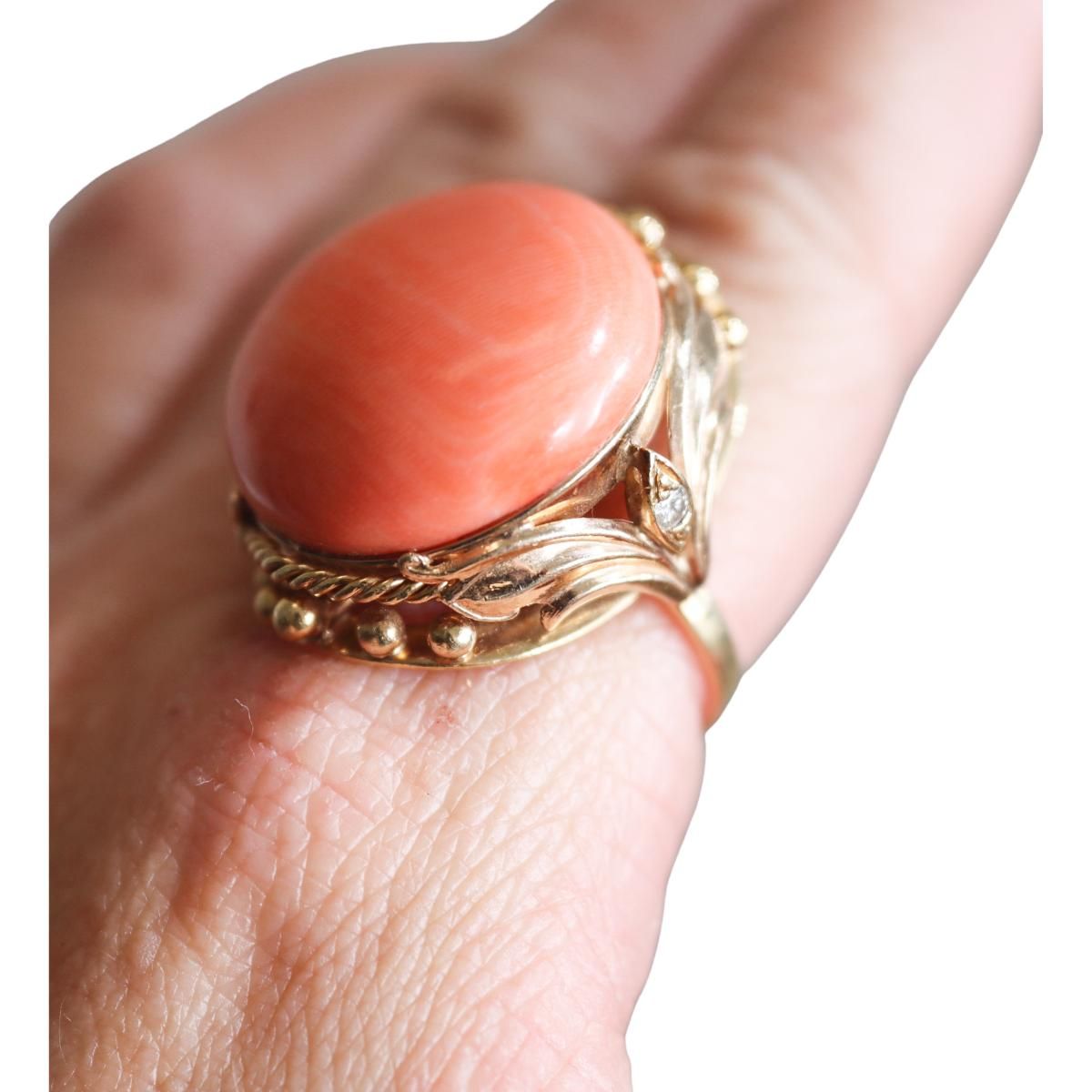 1960s 18k Gold Coral Diamond Ring