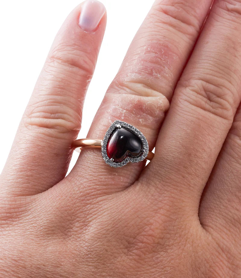 Mimi Milano Juliet Heart Garnet Diamond Gold Ring