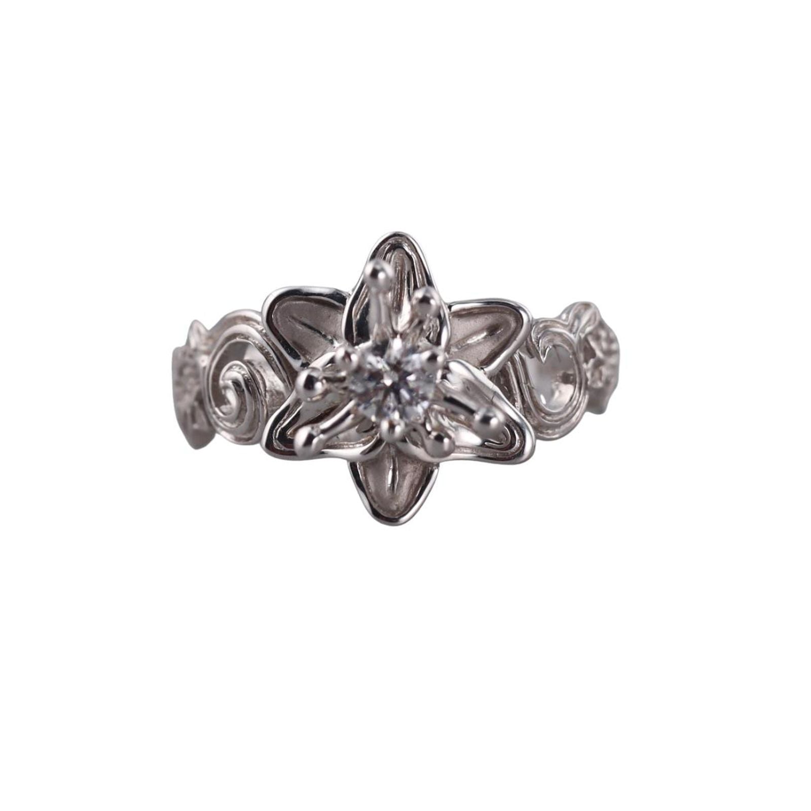 Carrera y Carrera Jasmine Flower 18k Gold Diamond Ring