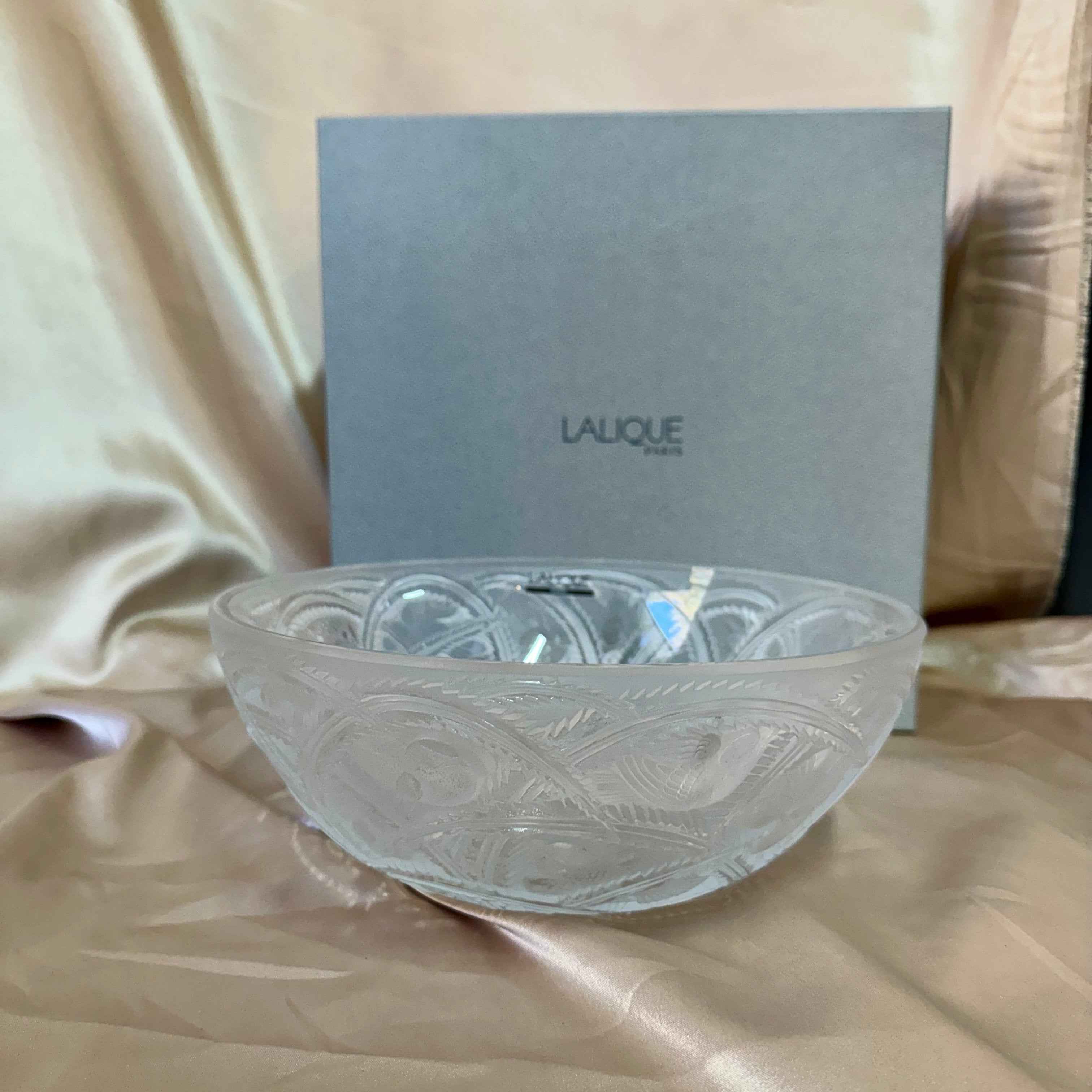 Lalique Crystal Clear and Frosted Glass Finches Bowl 1101600