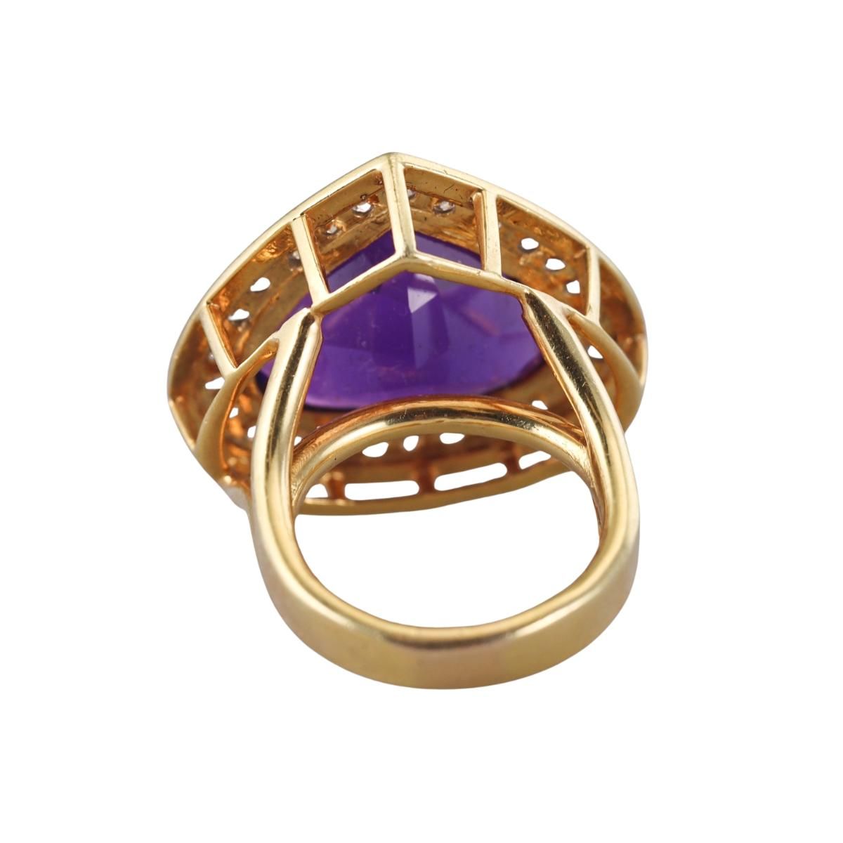 1980s 18k Gold 11ct Heart Amethyst Diamond Cocktail Ring