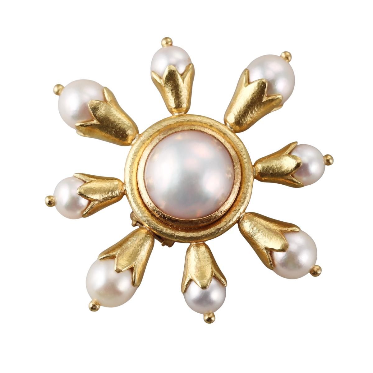 Elizabeth Locke 18k Gold Pearl Brooch