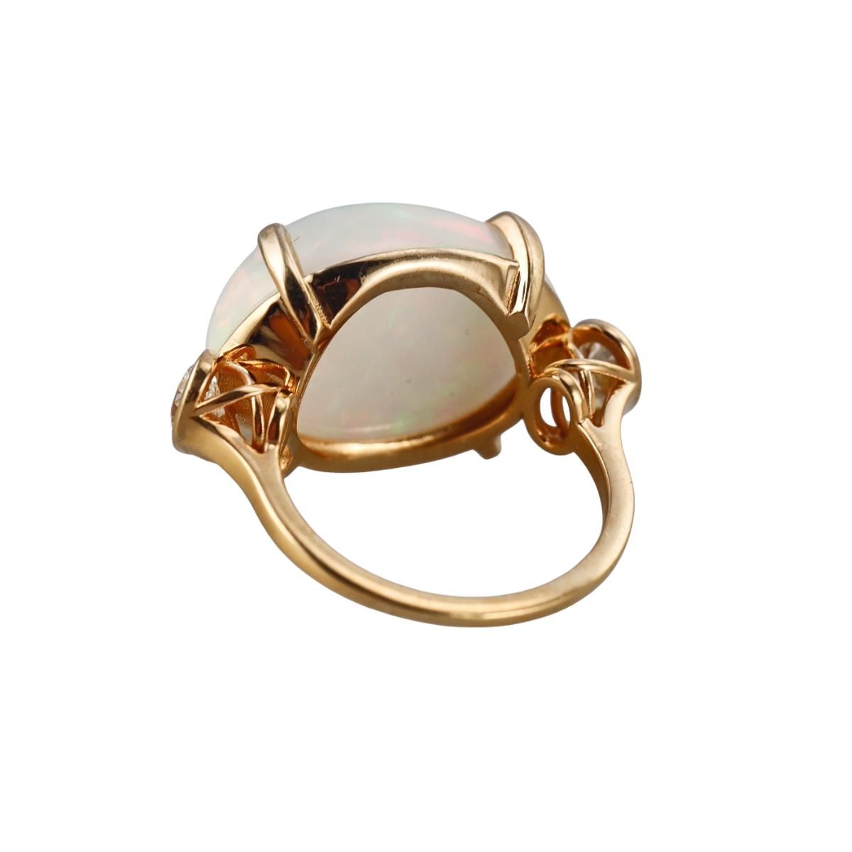 16ct Opal Cabochon 18k Gold Diamond Ring