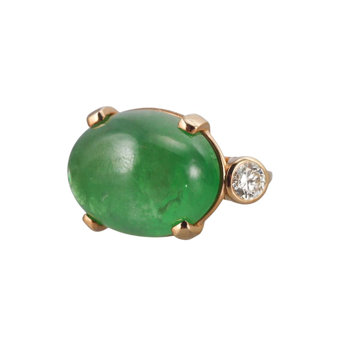 28ct Green Tourmaline Cabochon Diamond 18k Gold Ring