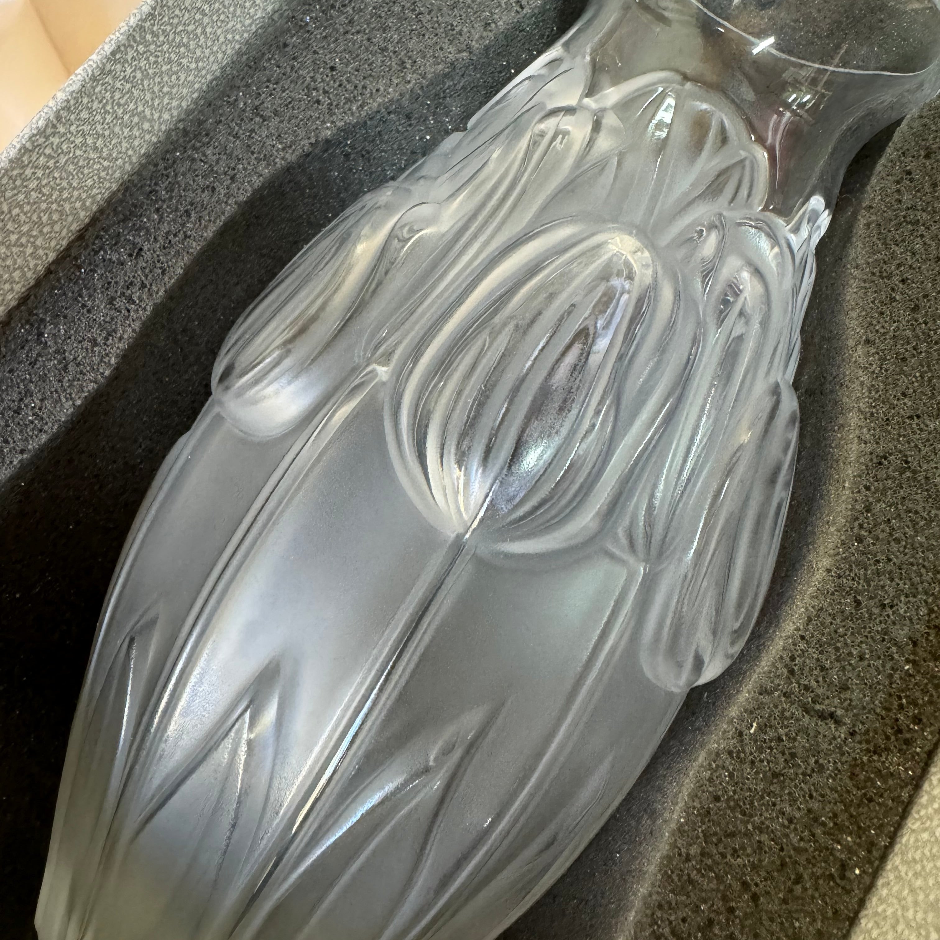 New old stock Lalique Tulips Clear Vase 1252400