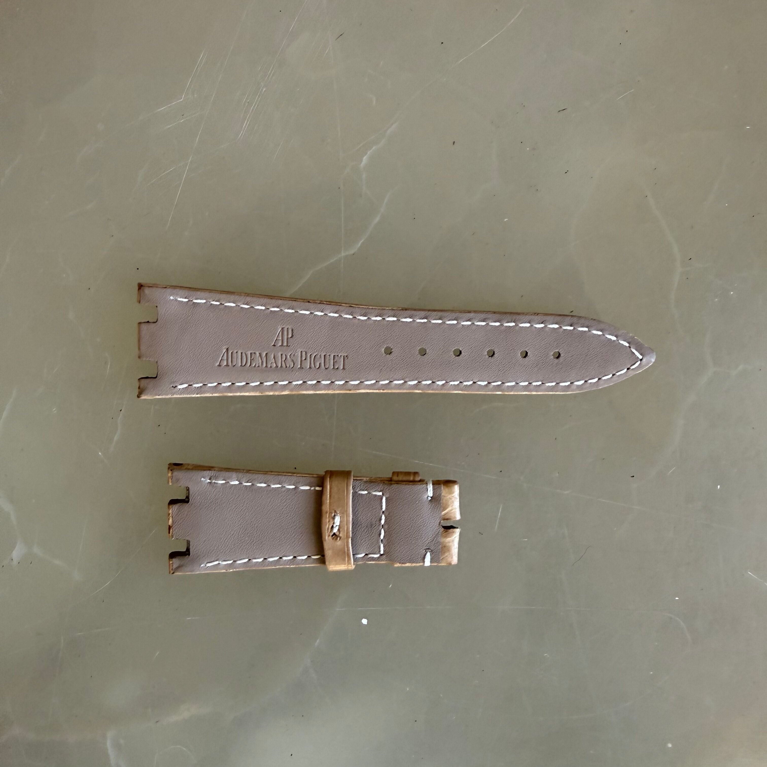 Authentic Audemars Piguet Royal Oak Beige Crocodile Watch Band Strap 21.5mm