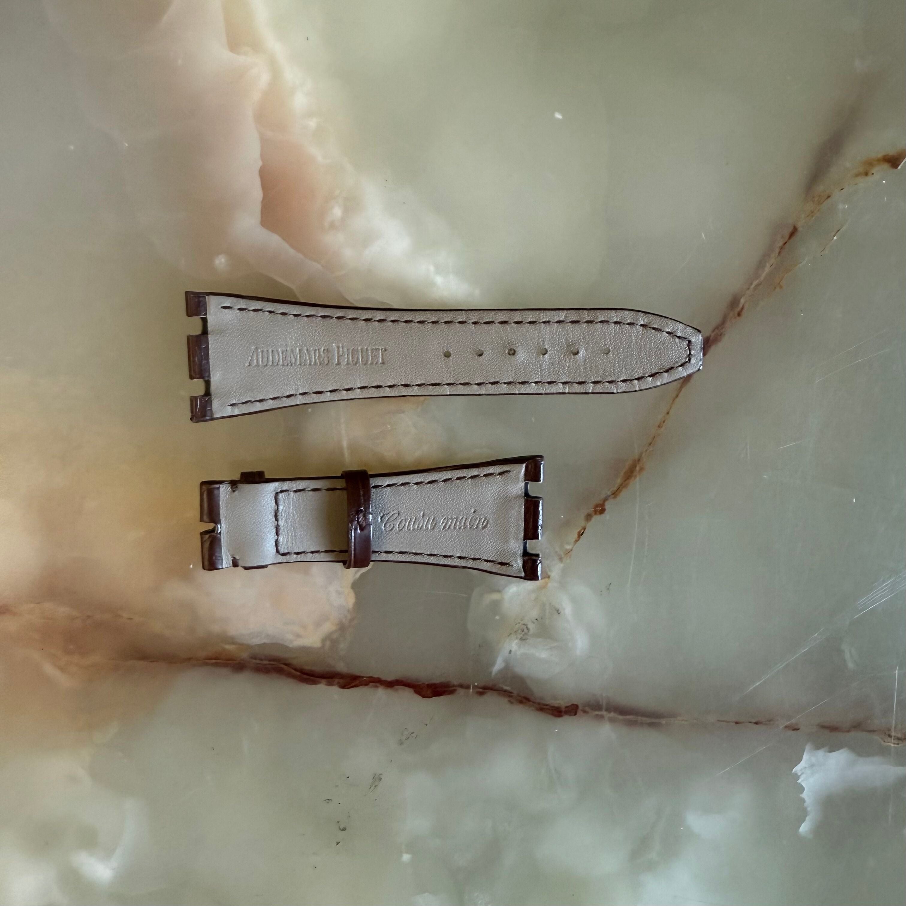 Authentic Audemars Piguet  Royal Oak Brown Alligator Watch Strap Band 22mm