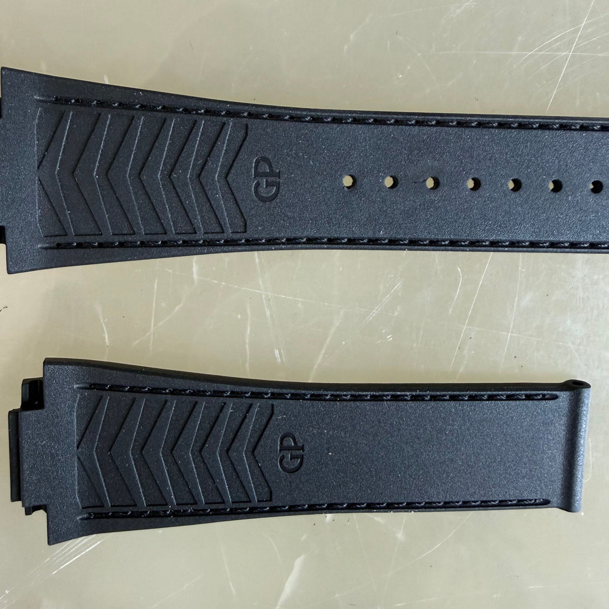 Authentic Girard Perregaux Black Rubber Watch Strap Band 26.5mm