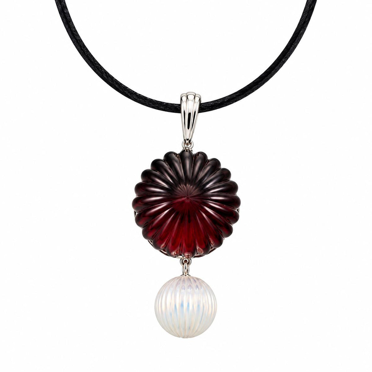 Lalique Vibrante Red Carved Crystal Sterling Silver Pendant Necklace 10445800