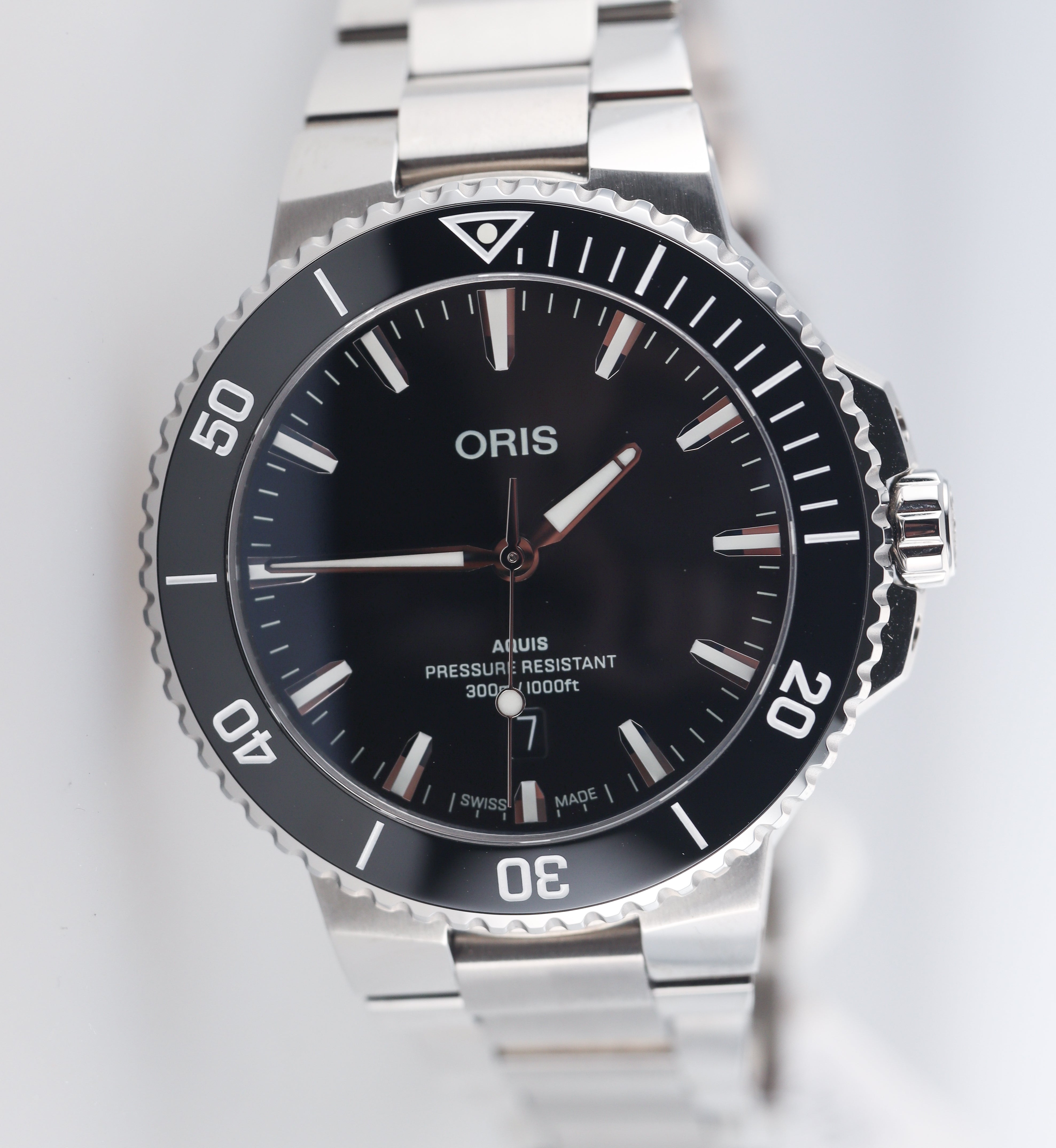 Oris Aquis Date Stainless Steel Automatic Diver Watch 01 733 7789 4154